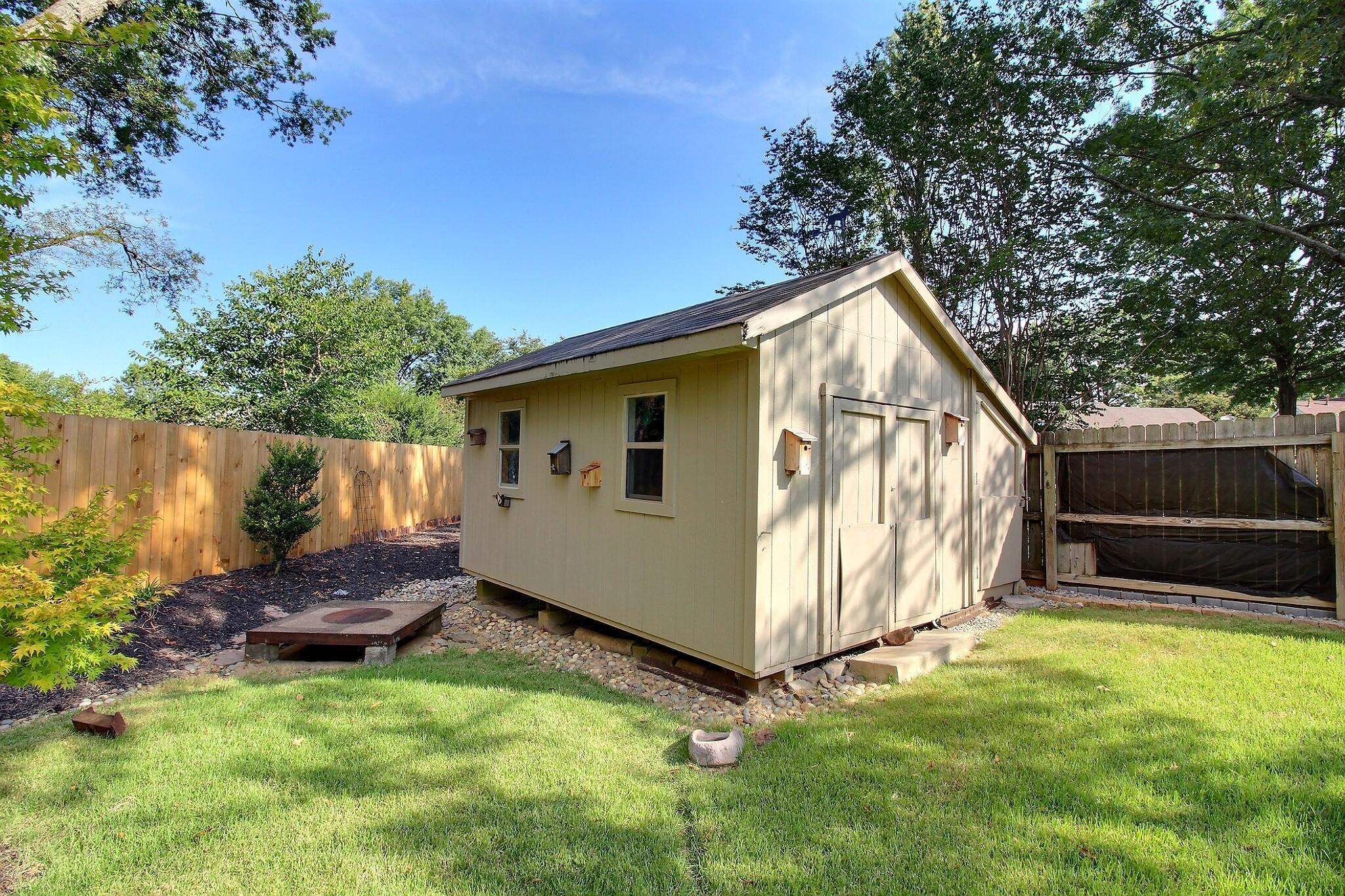 441 TAYLORS WAY