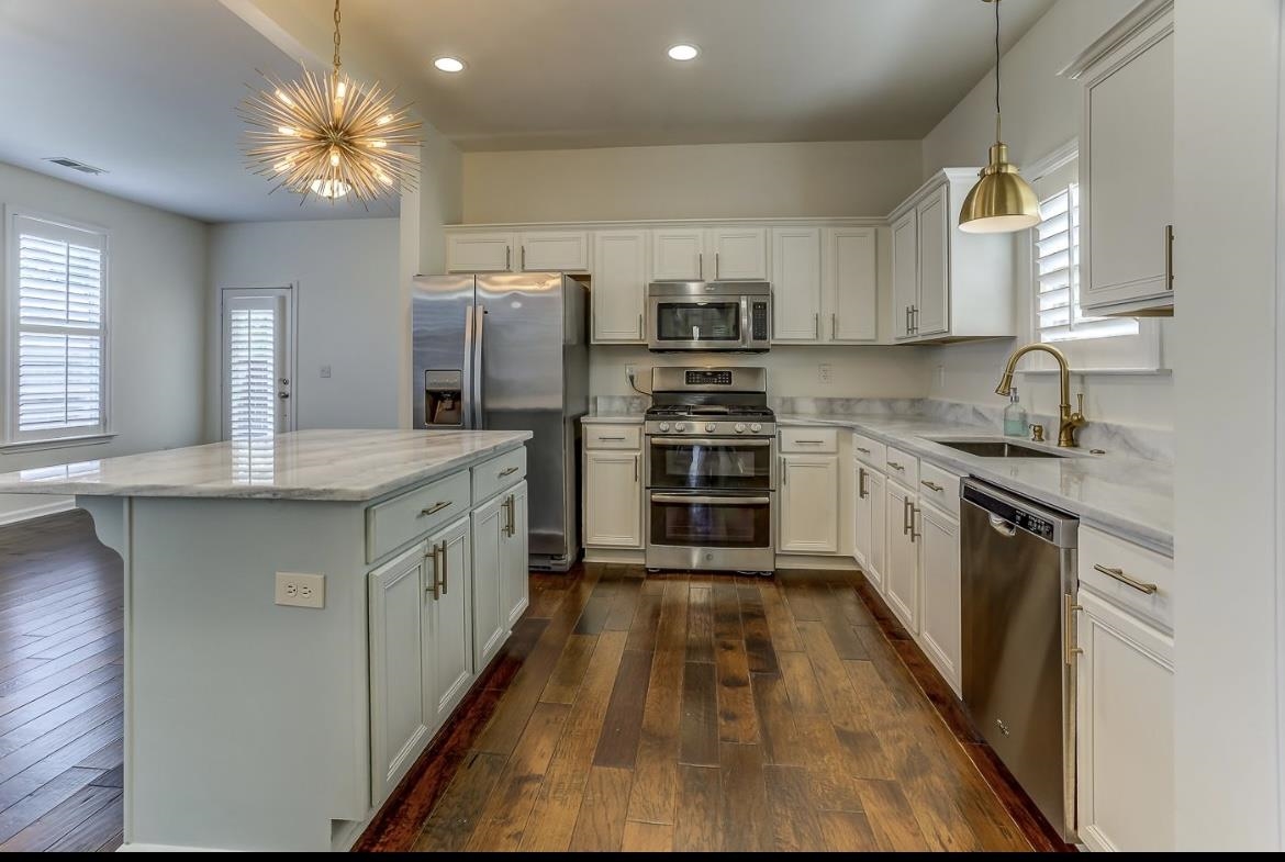 1216 MISTY ISLE DR