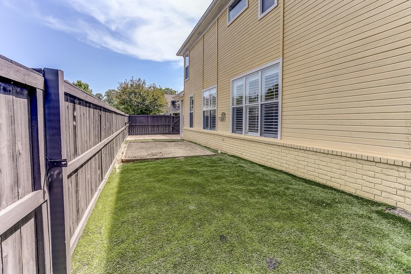 1216 MISTY ISLE DR