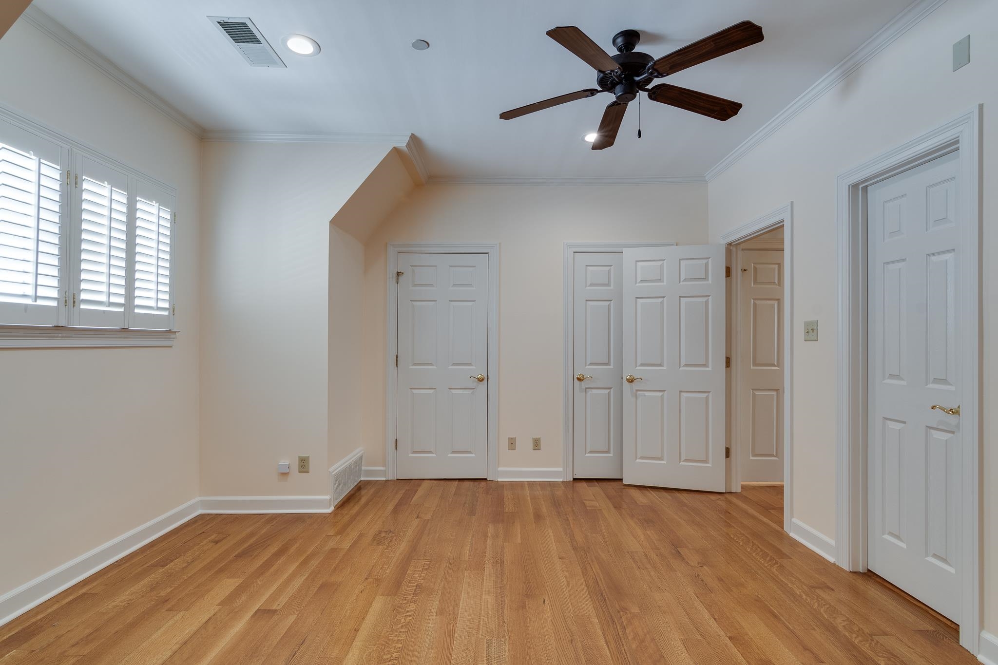 7254 OAKVILLE DR