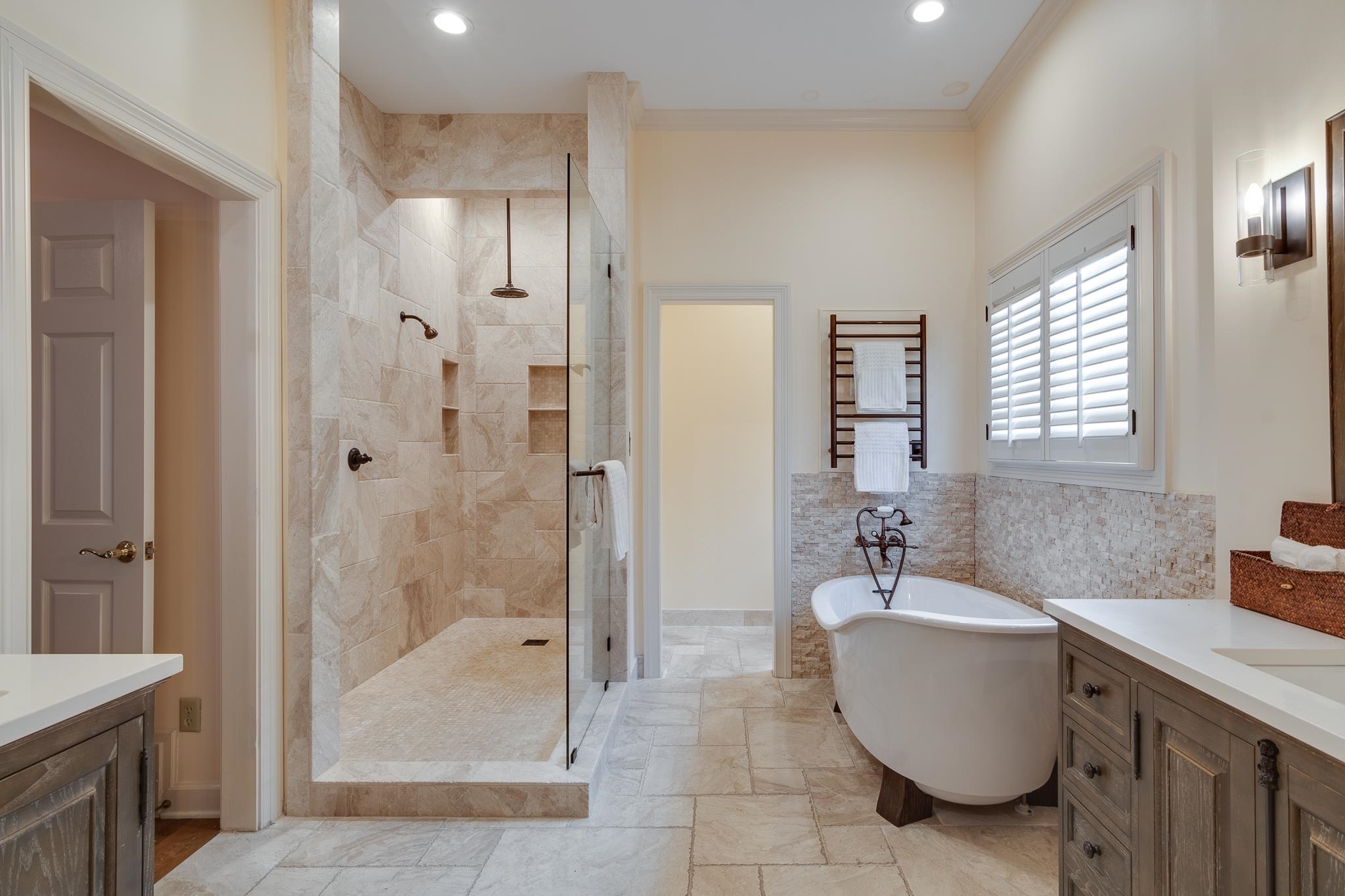7254 OAKVILLE DR