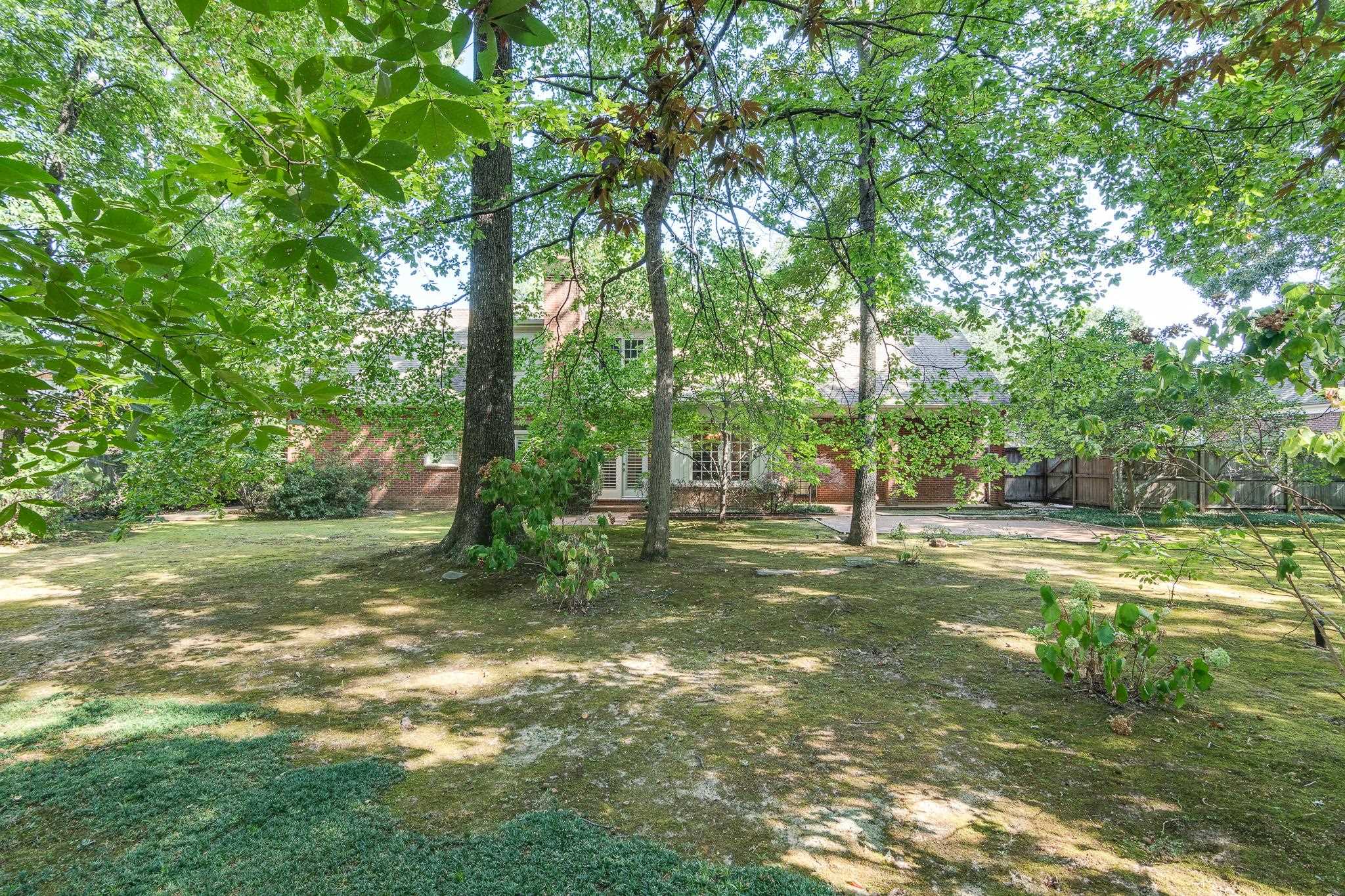 7063 MAY WOODS LN