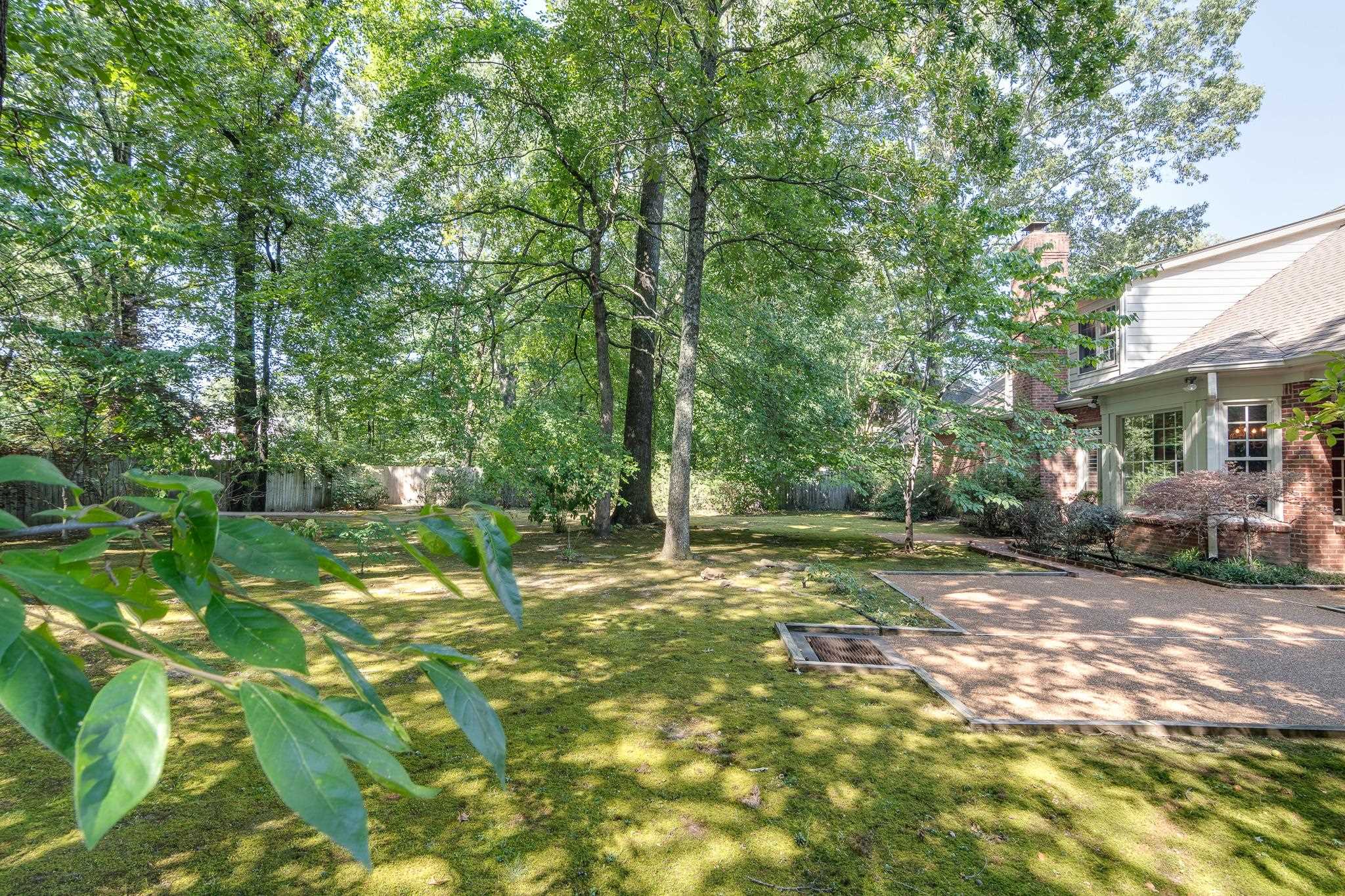 7063 MAY WOODS LN