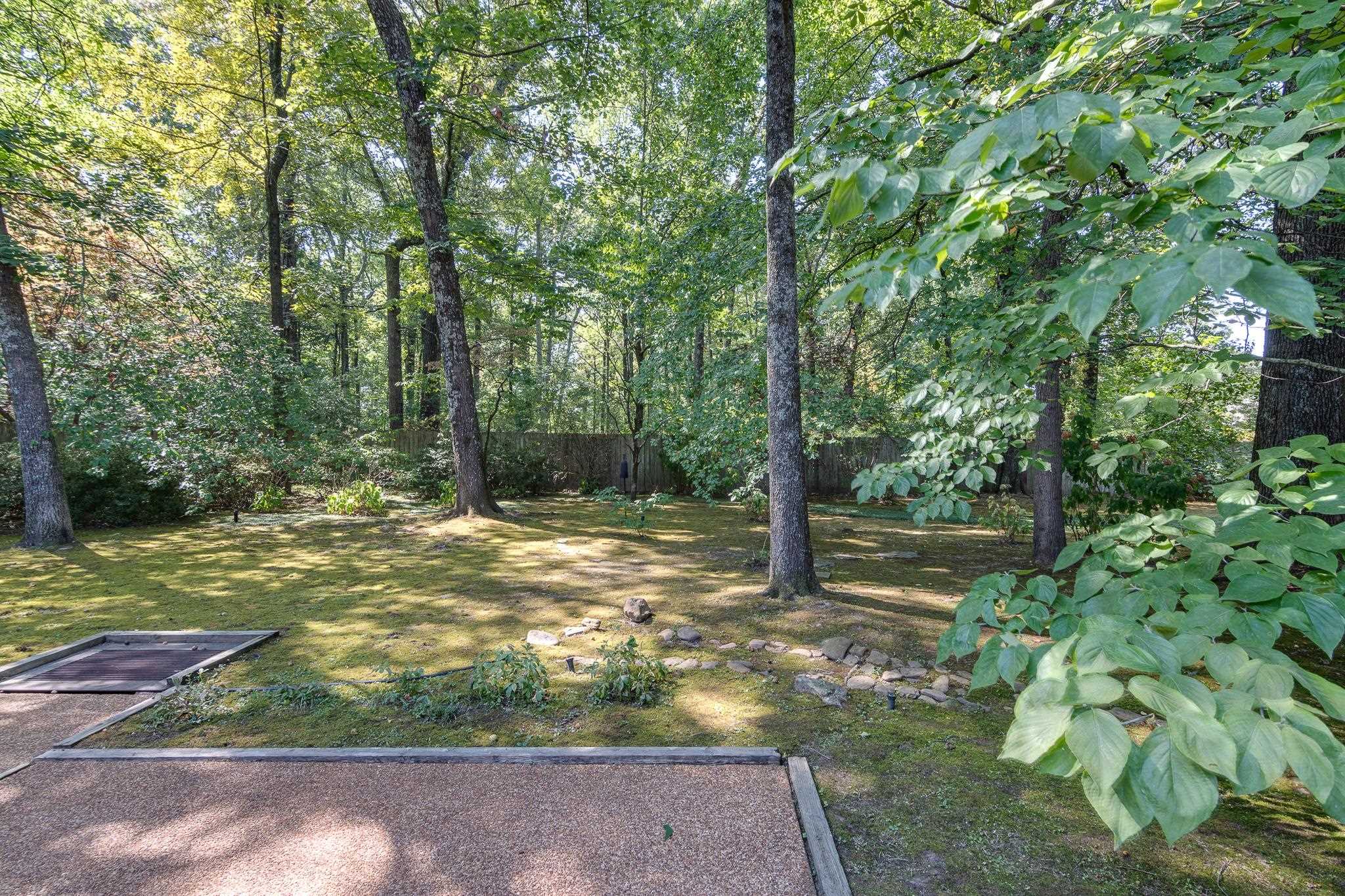 7063 MAY WOODS LN