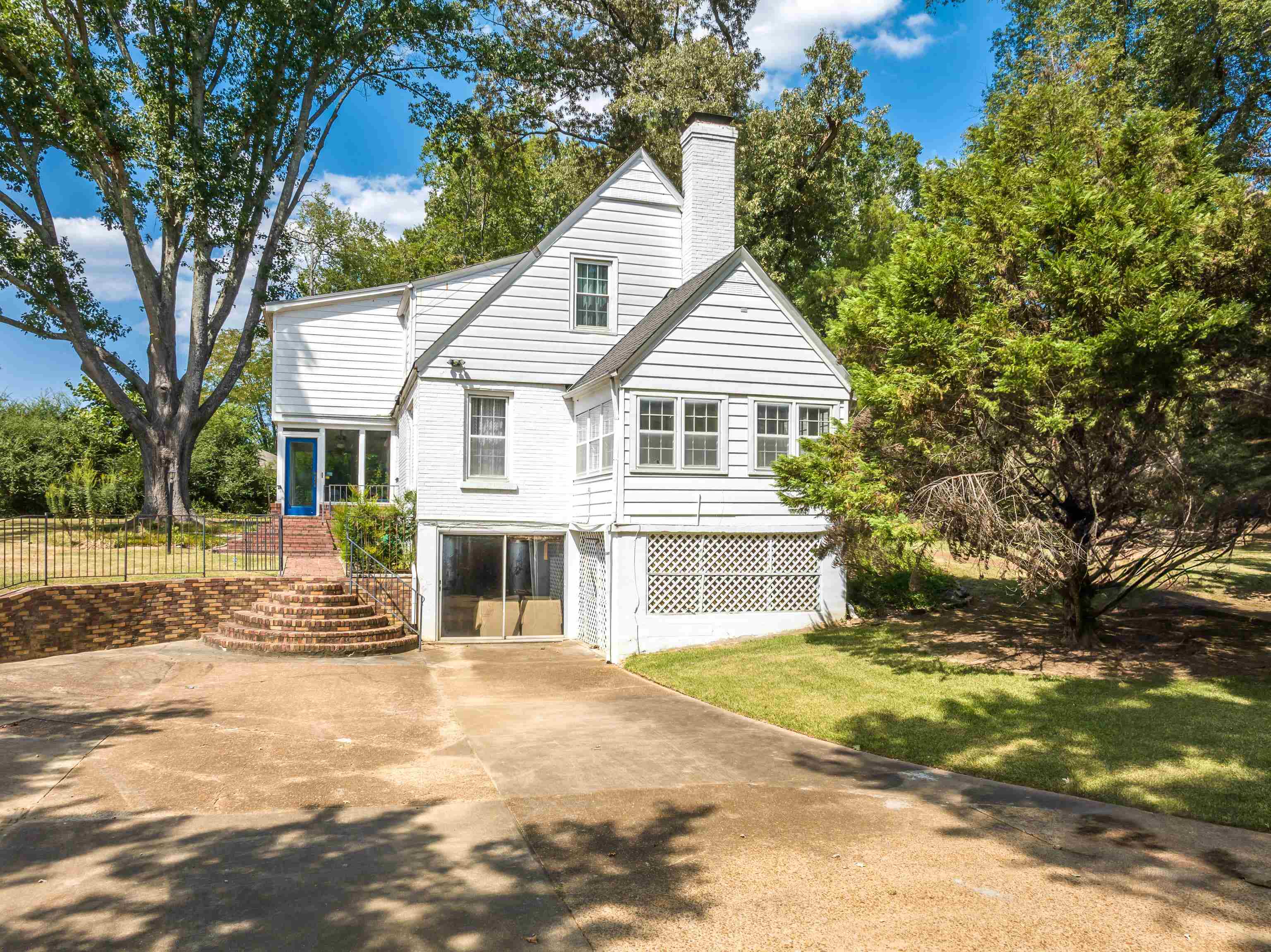 2099 SUNSET RD