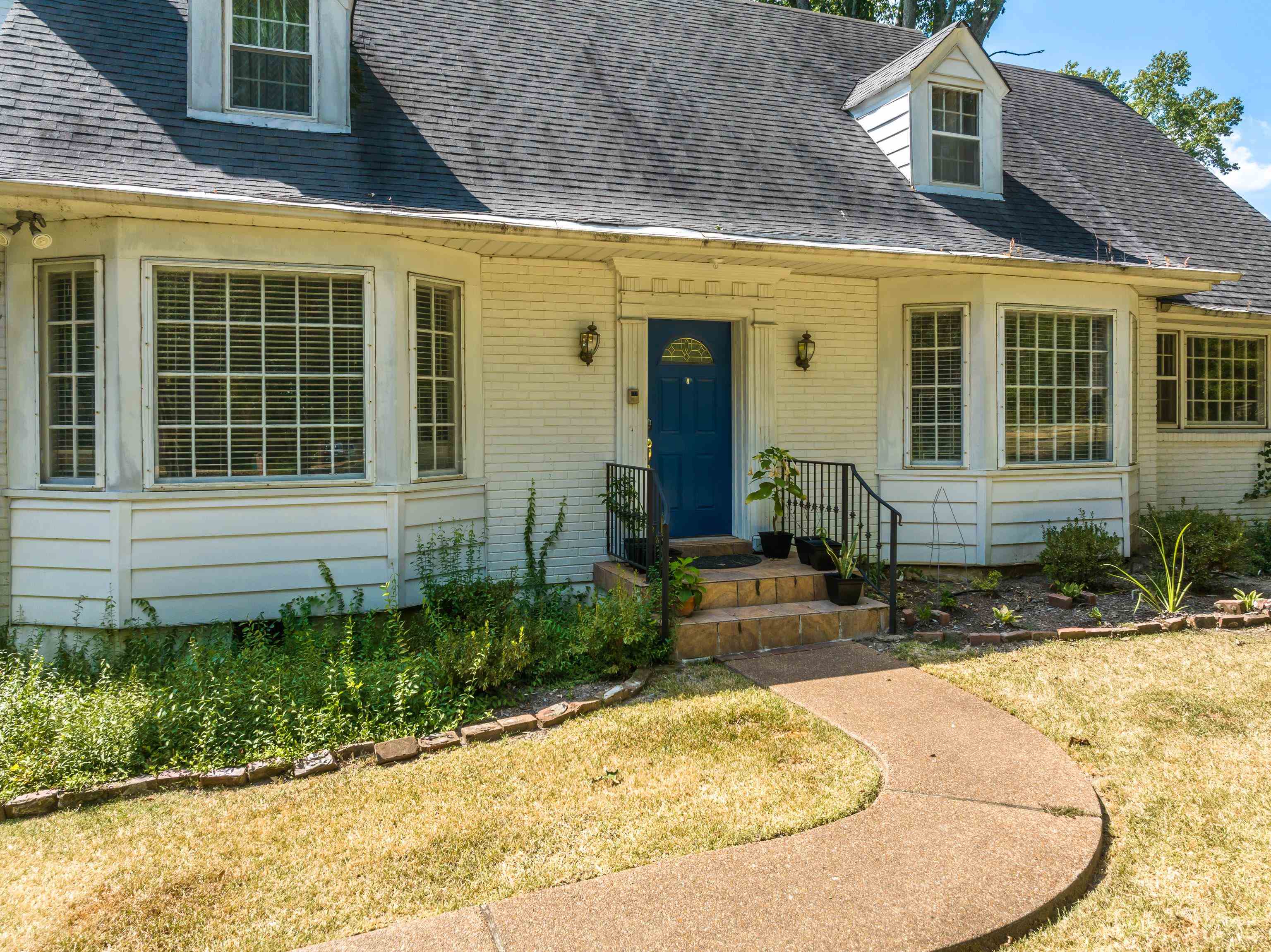 2099 SUNSET RD