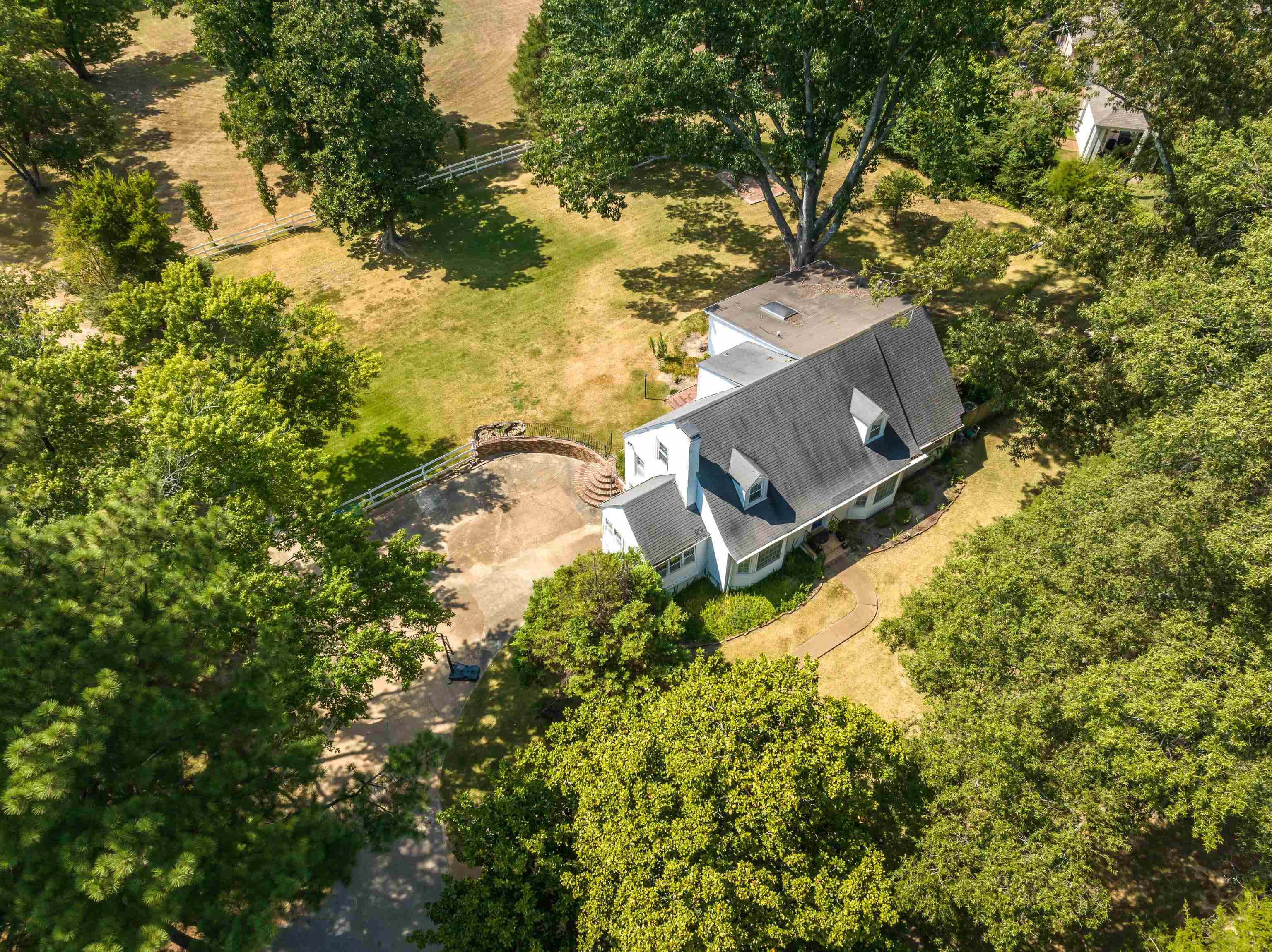 2099 SUNSET RD