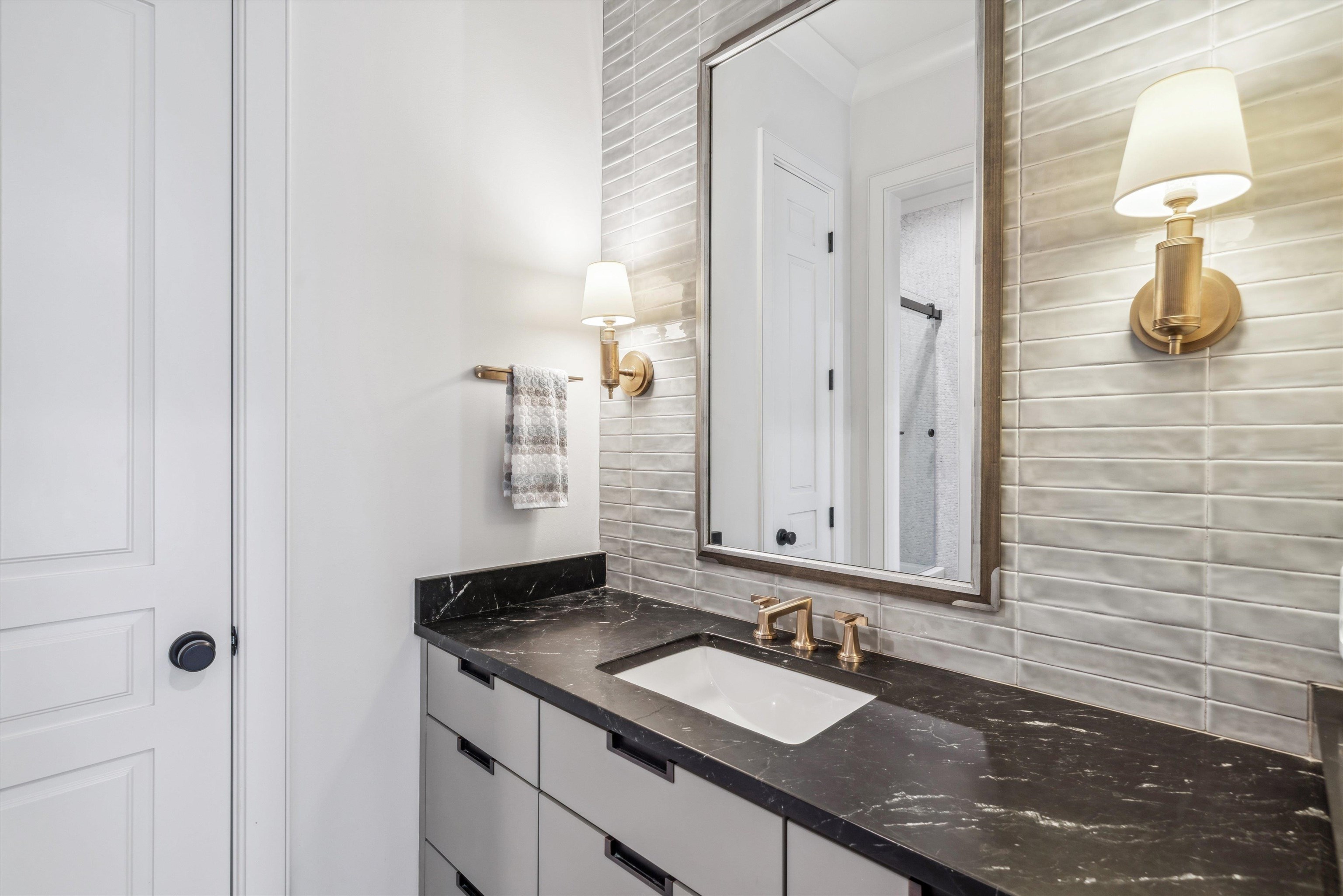 3096 CHAPEL WOODS CV