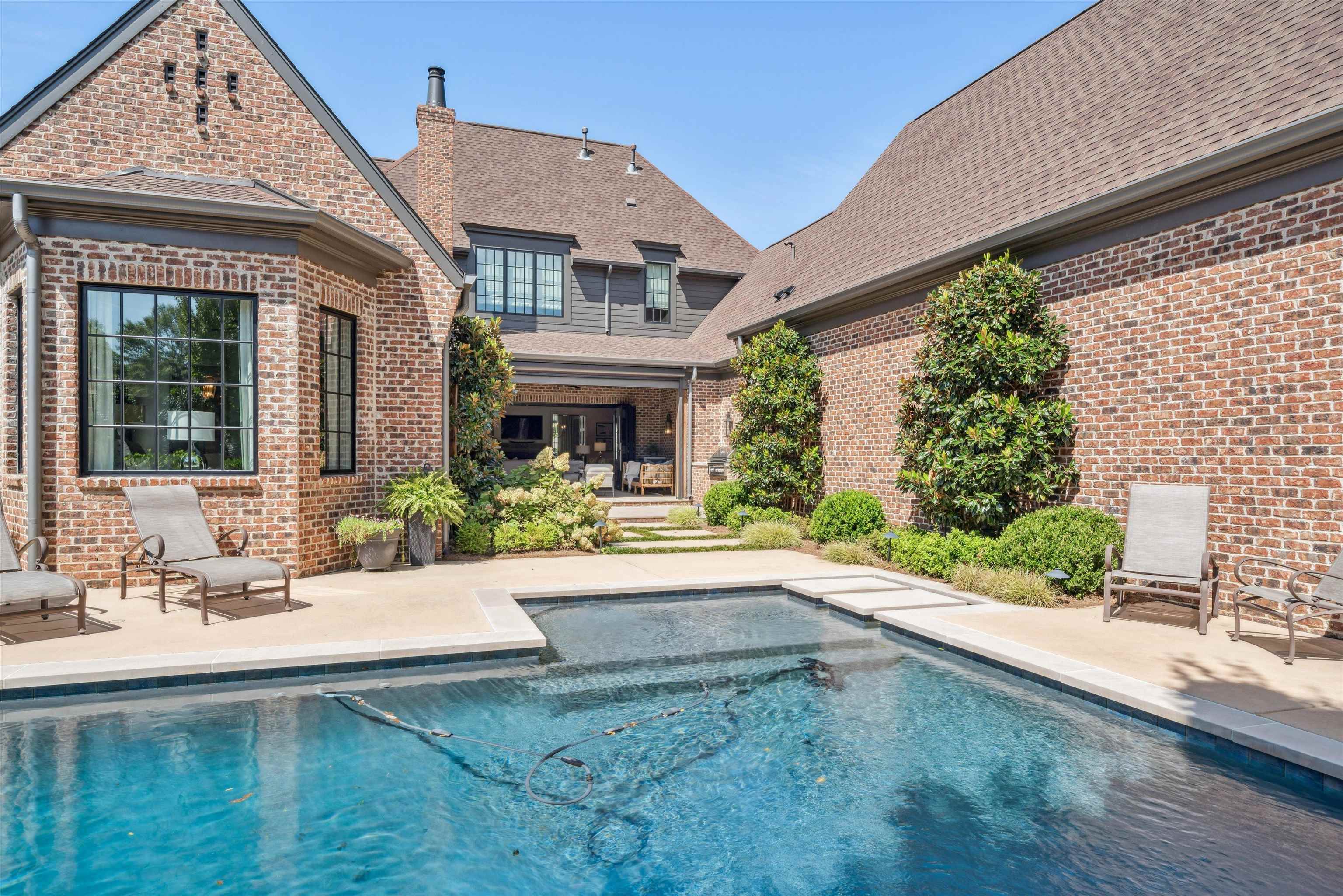 3096 CHAPEL WOODS CV