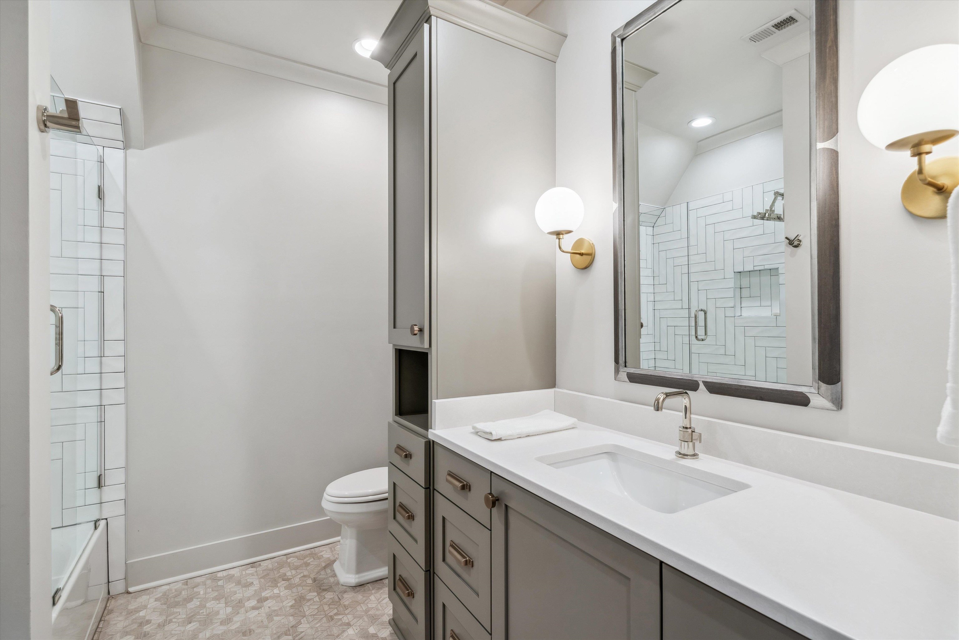 3096 CHAPEL WOODS CV