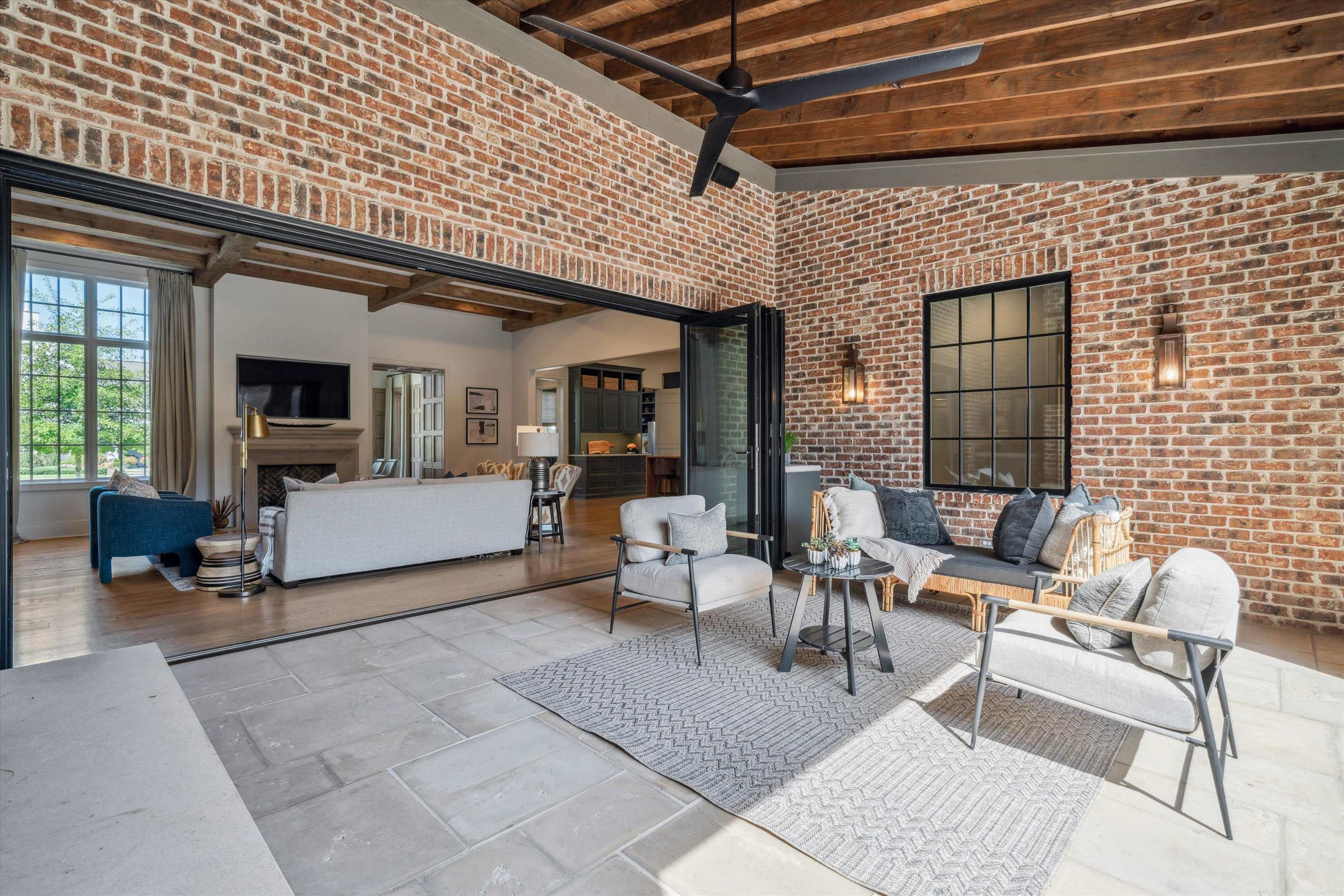 3096 CHAPEL WOODS CV