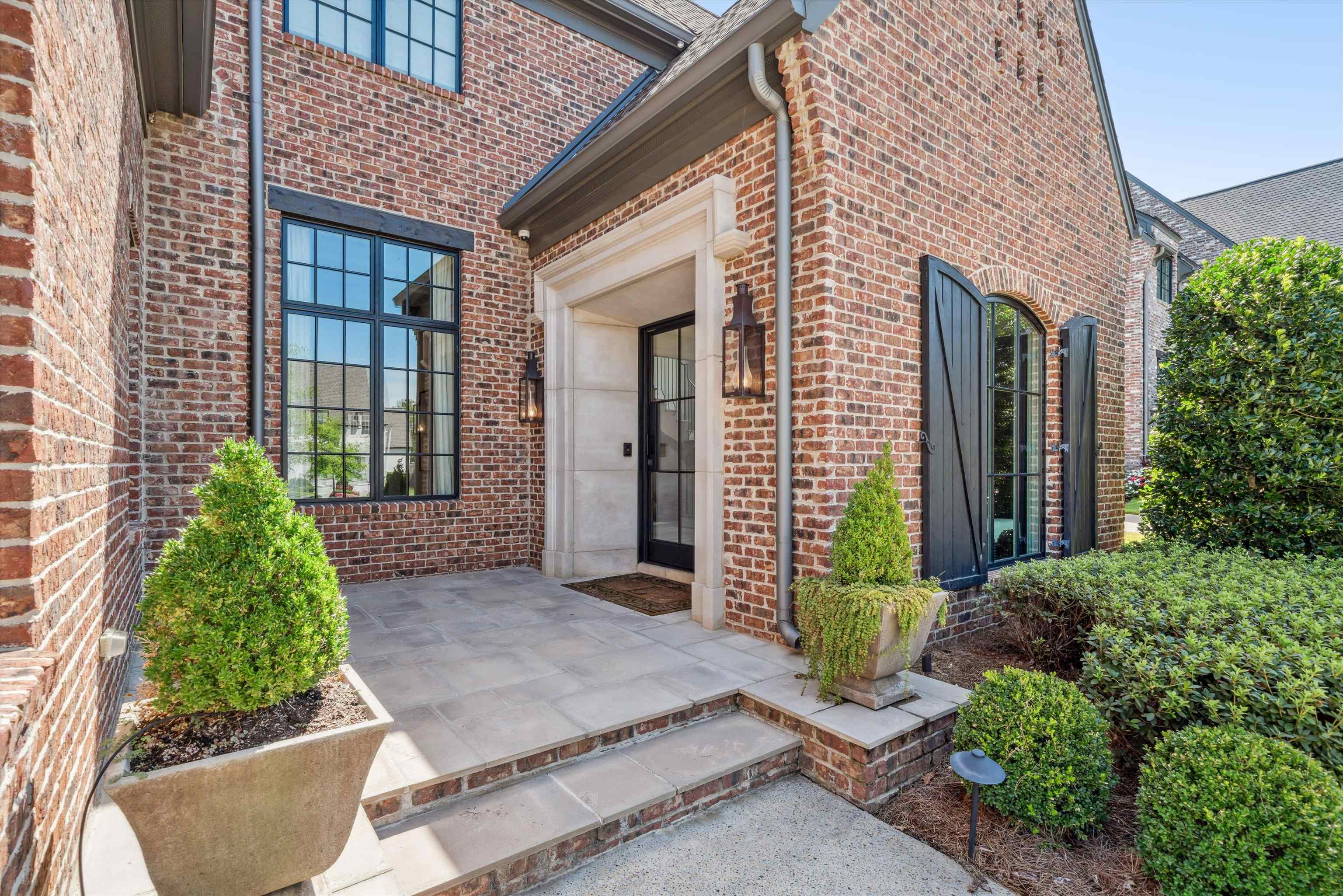 3096 CHAPEL WOODS CV