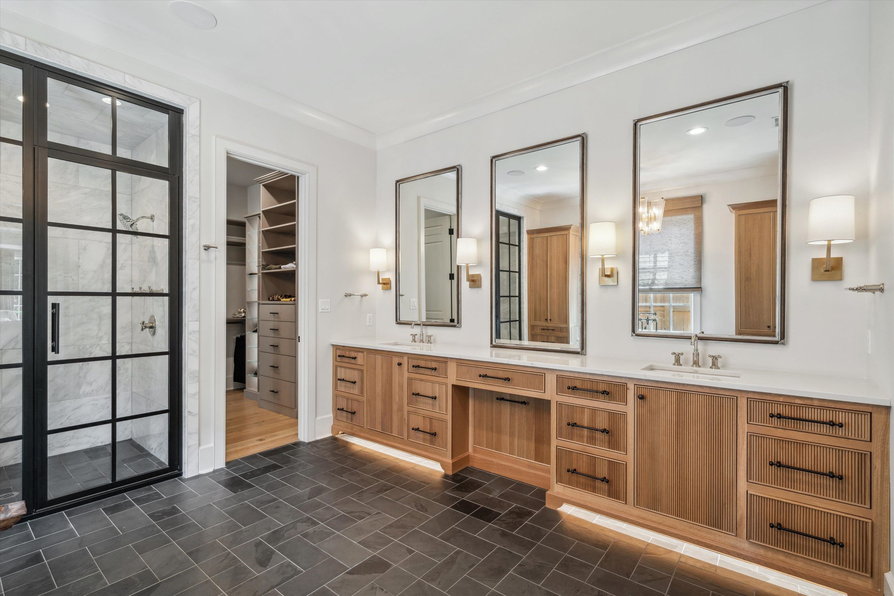 3096 CHAPEL WOODS CV