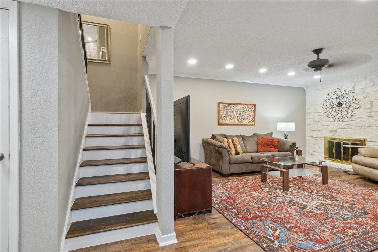 828 CREEKSIDE DR Unit: 2403