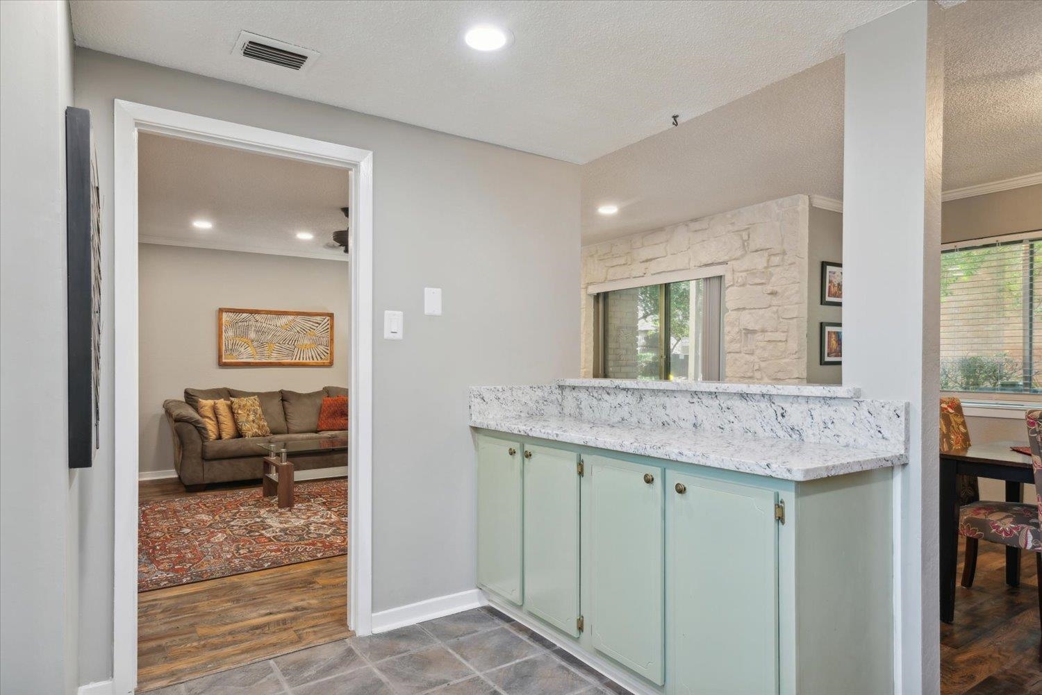 828 CREEKSIDE DR Unit: 2403