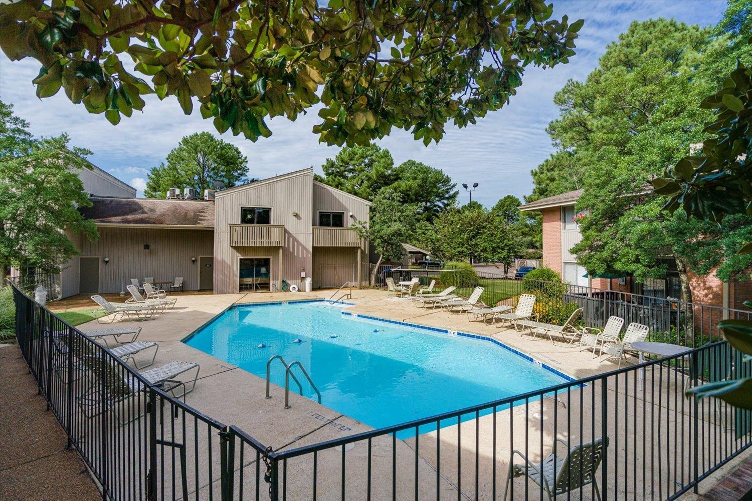 828 CREEKSIDE DR Unit: 2403