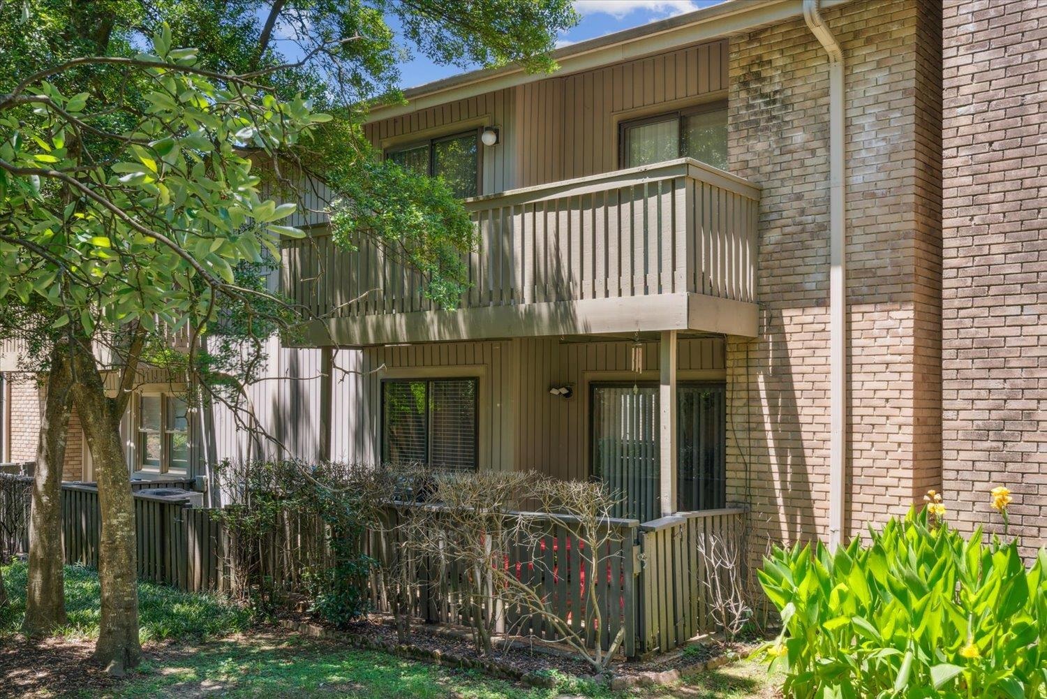 828 CREEKSIDE DR Unit: 2403