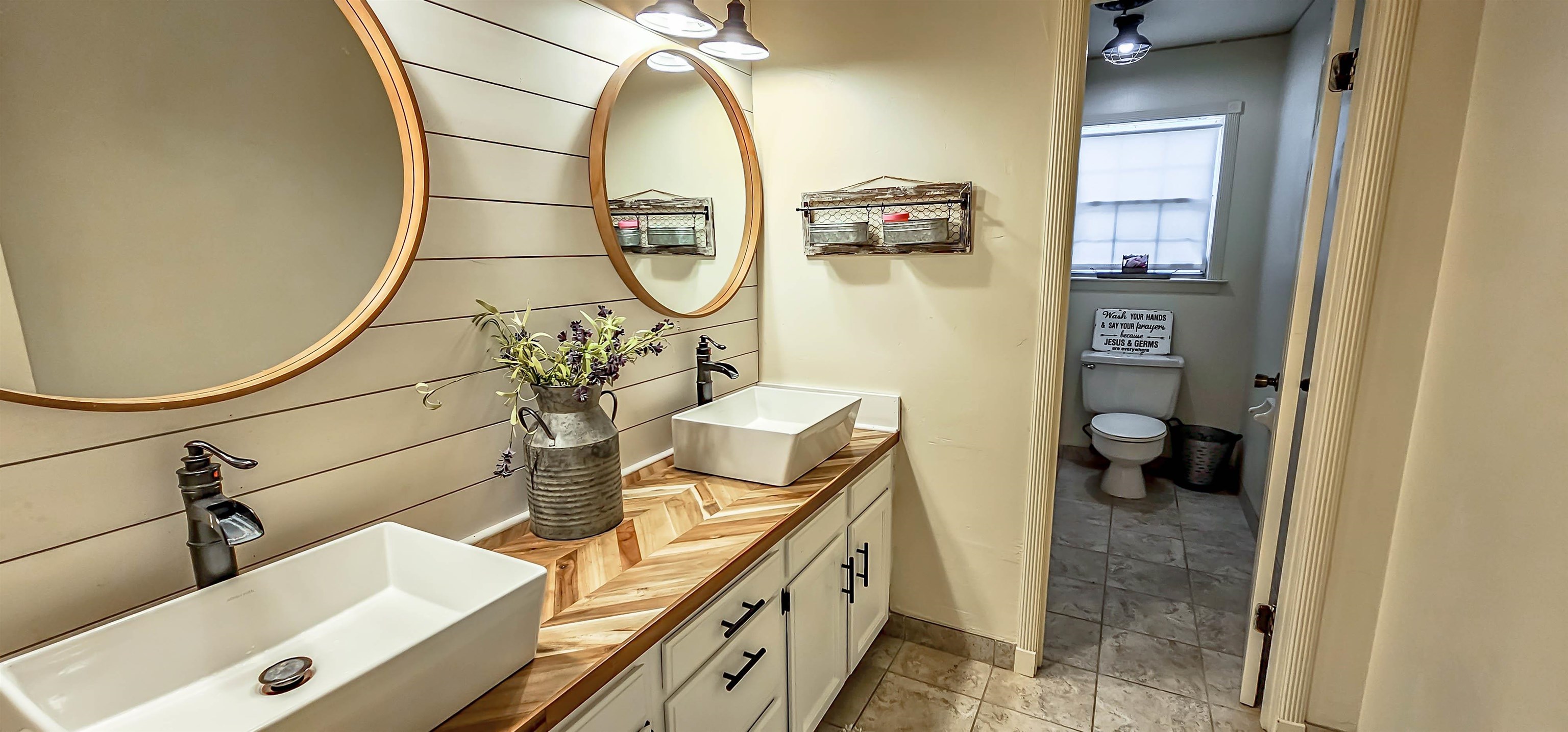 10195 E COUNTRY WAY DR