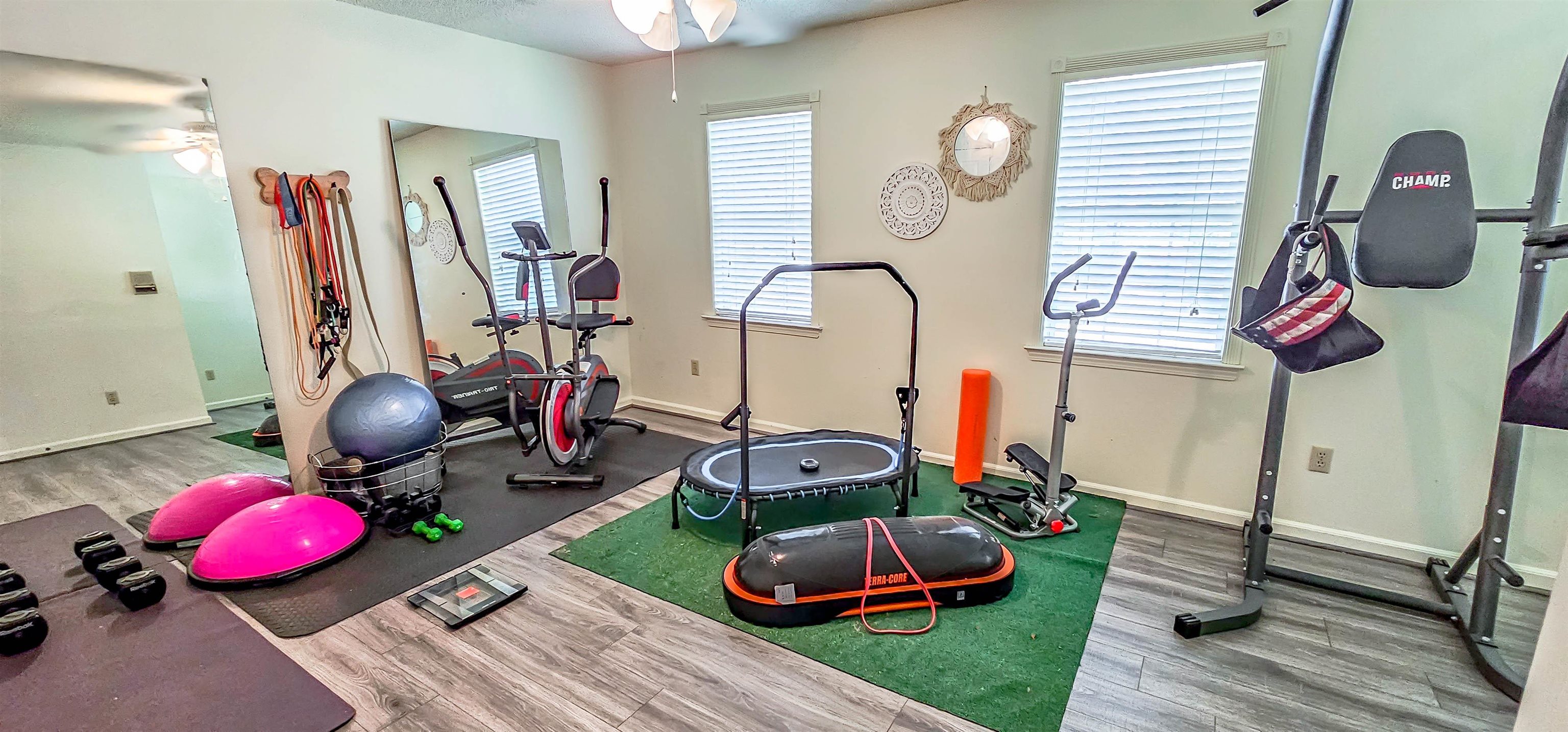 10195 E COUNTRY WAY DR