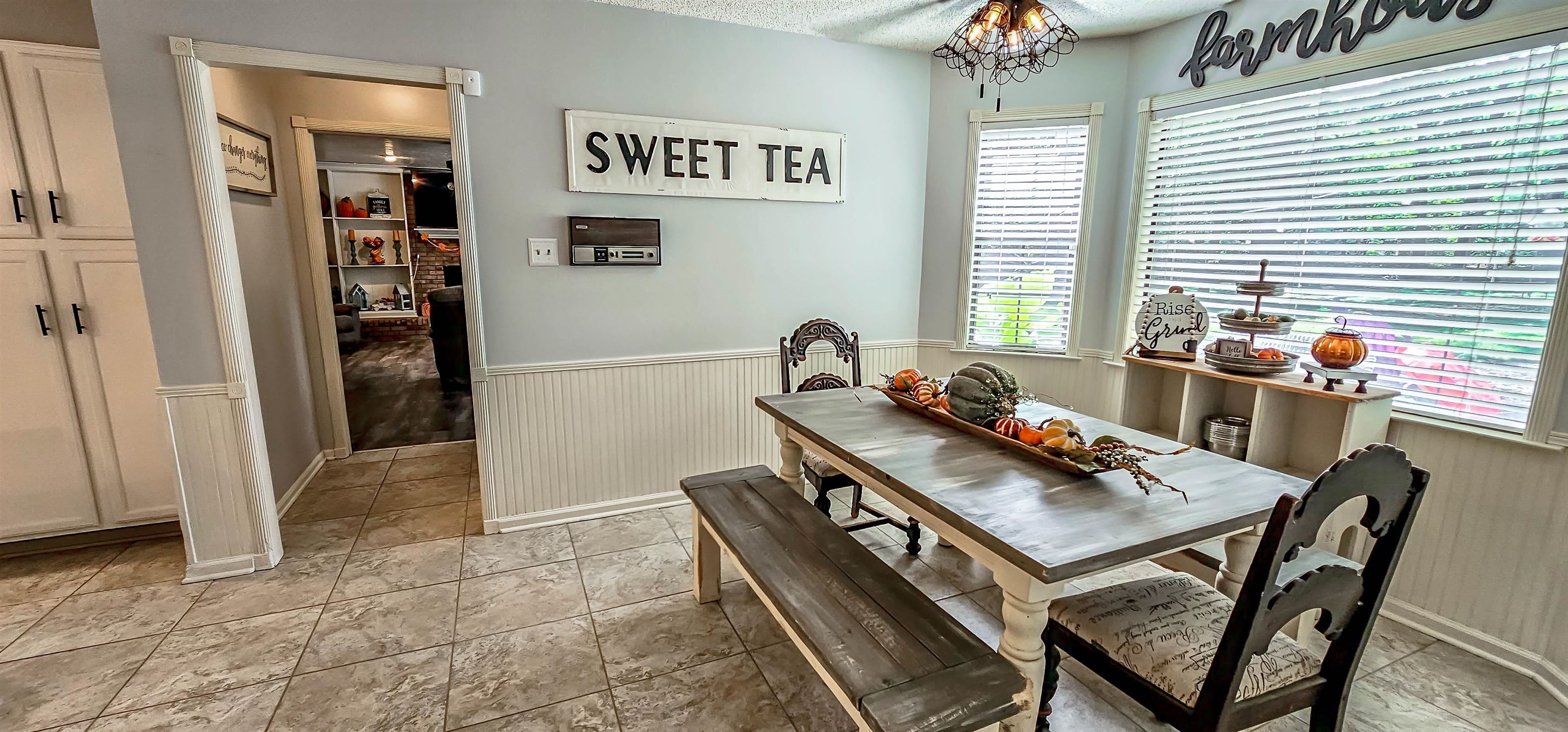 10195 E COUNTRY WAY DR