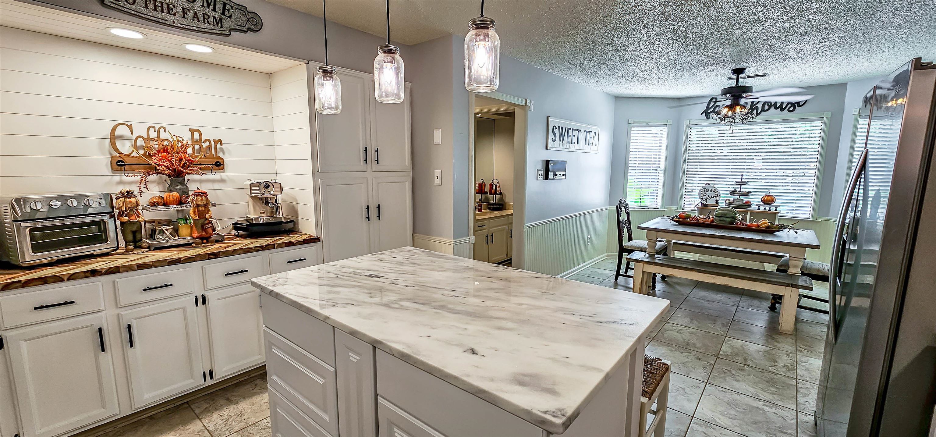 10195 E COUNTRY WAY DR