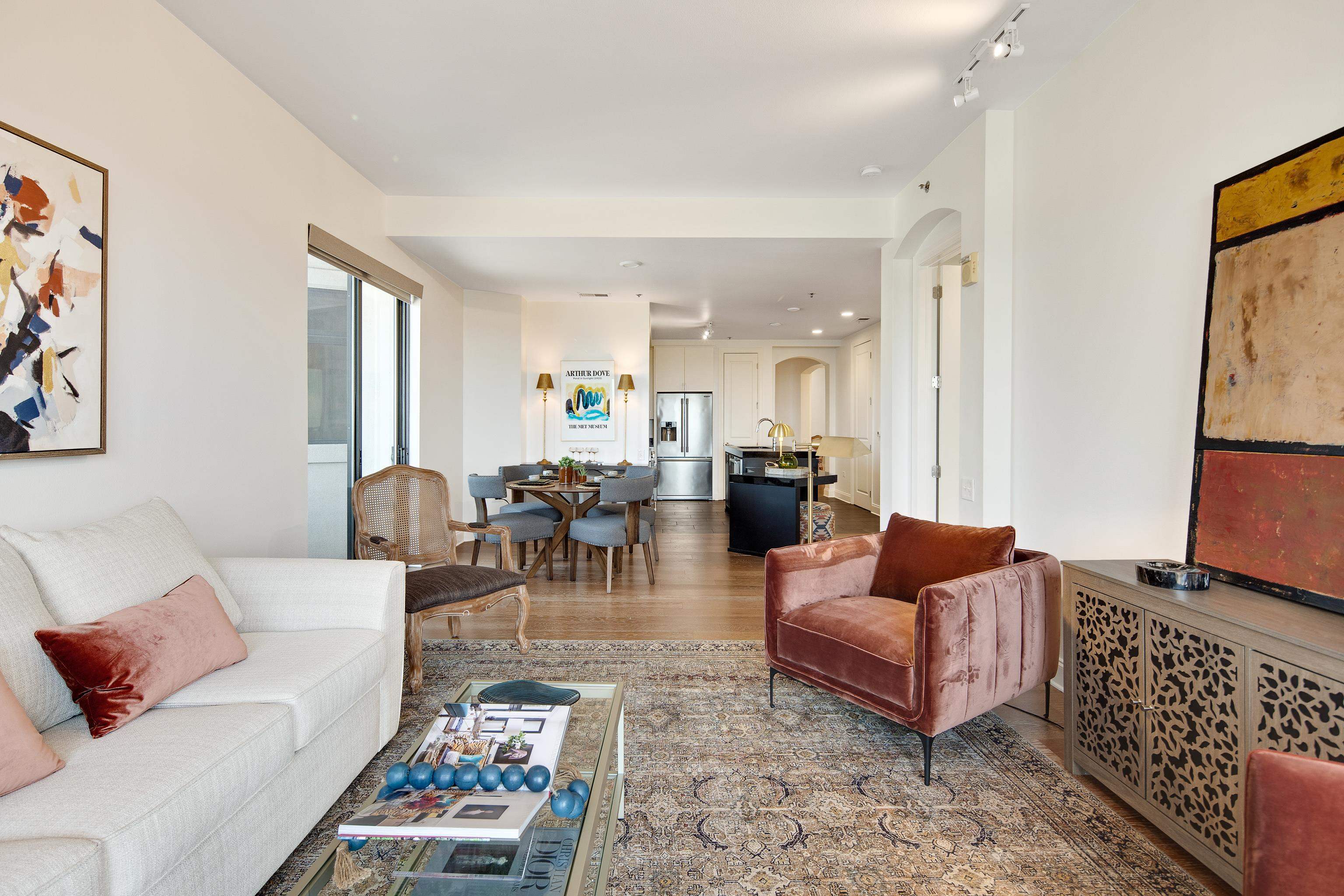 717 RIVERSIDE DR Unit: 909