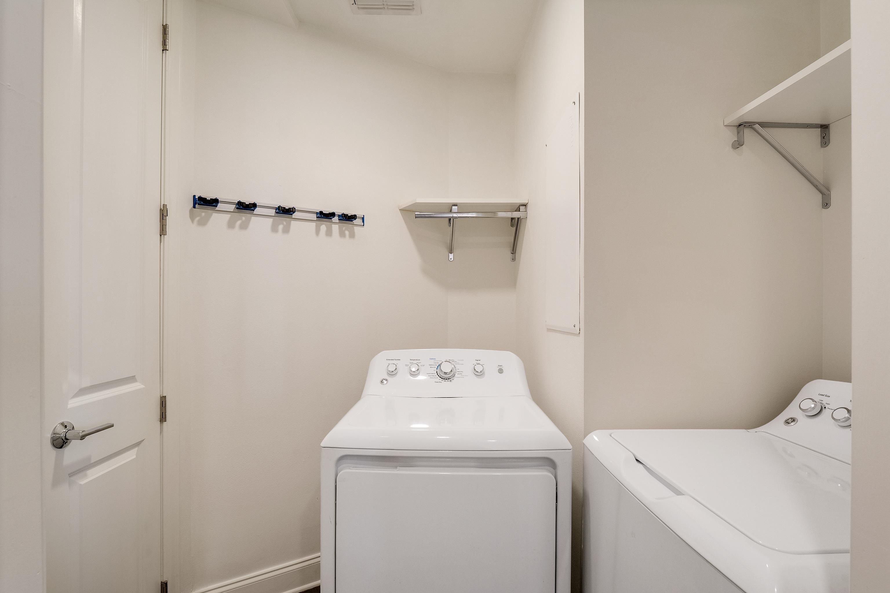 717 RIVERSIDE DR Unit: 909