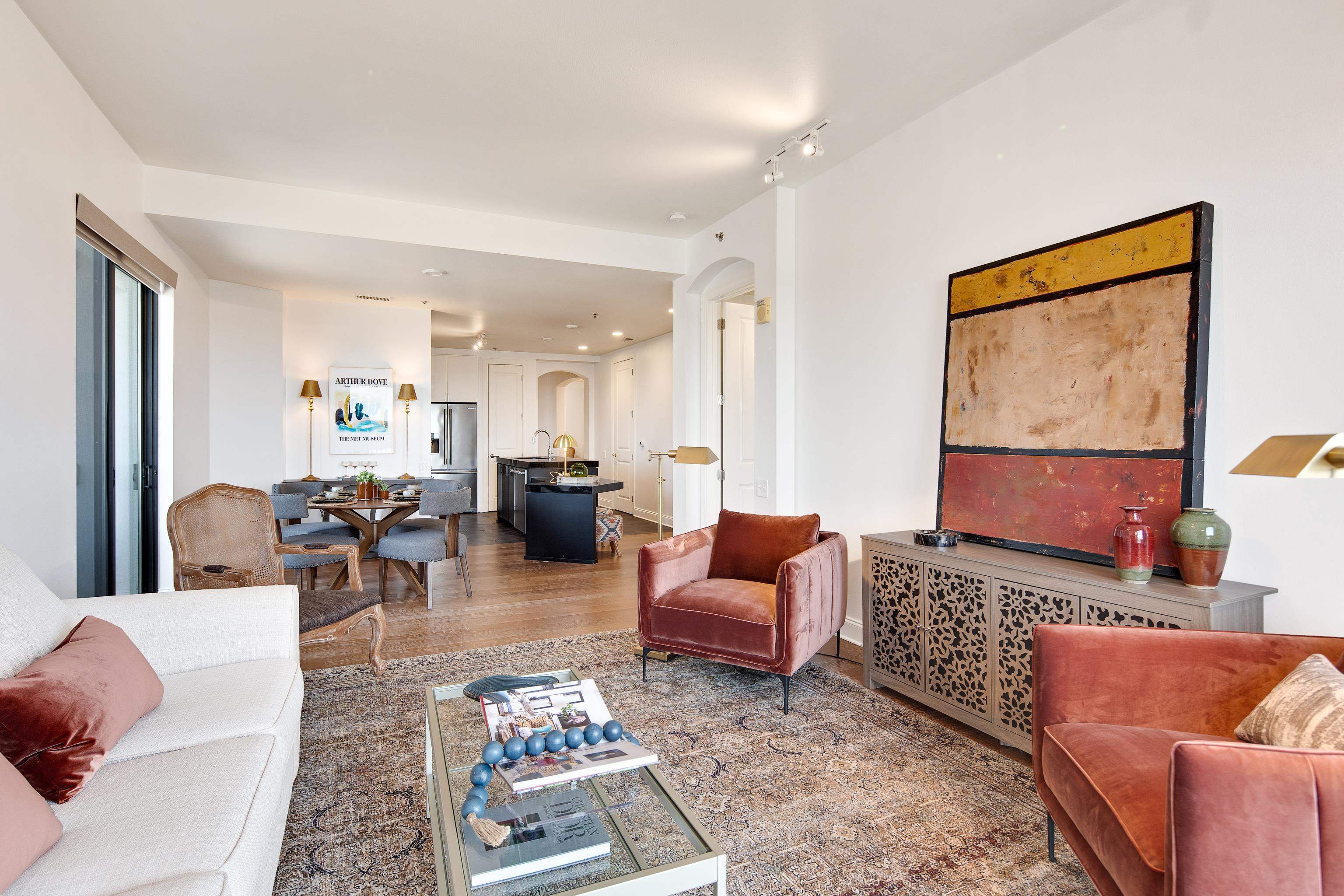 717 RIVERSIDE DR Unit: 909