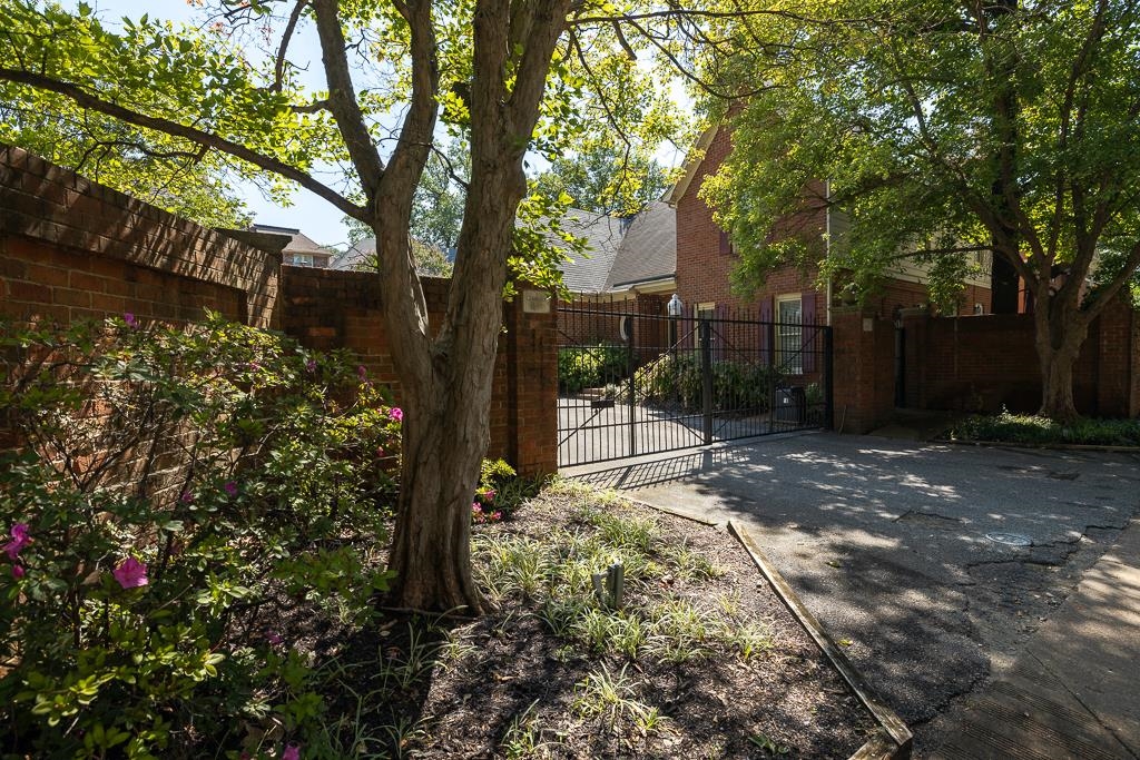 1510 GRANVILLE LN