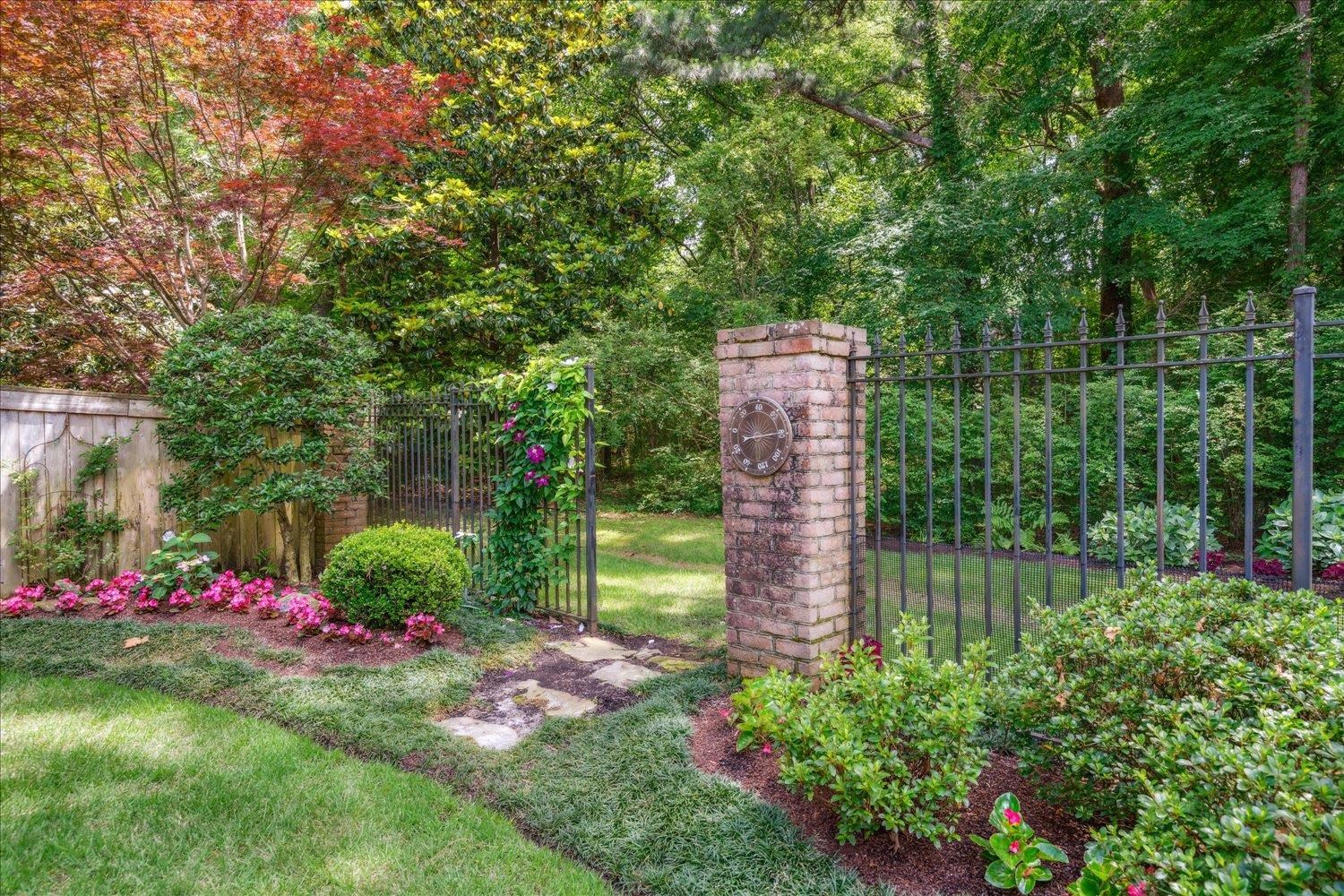 7283 OAKVILLE DR