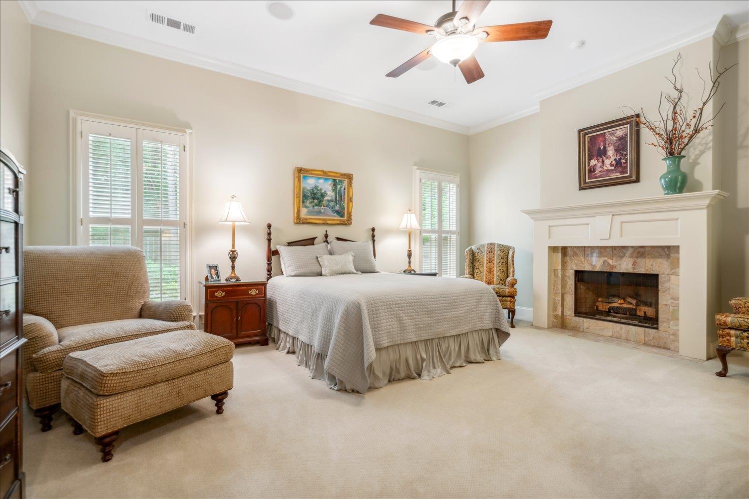 7283 OAKVILLE DR