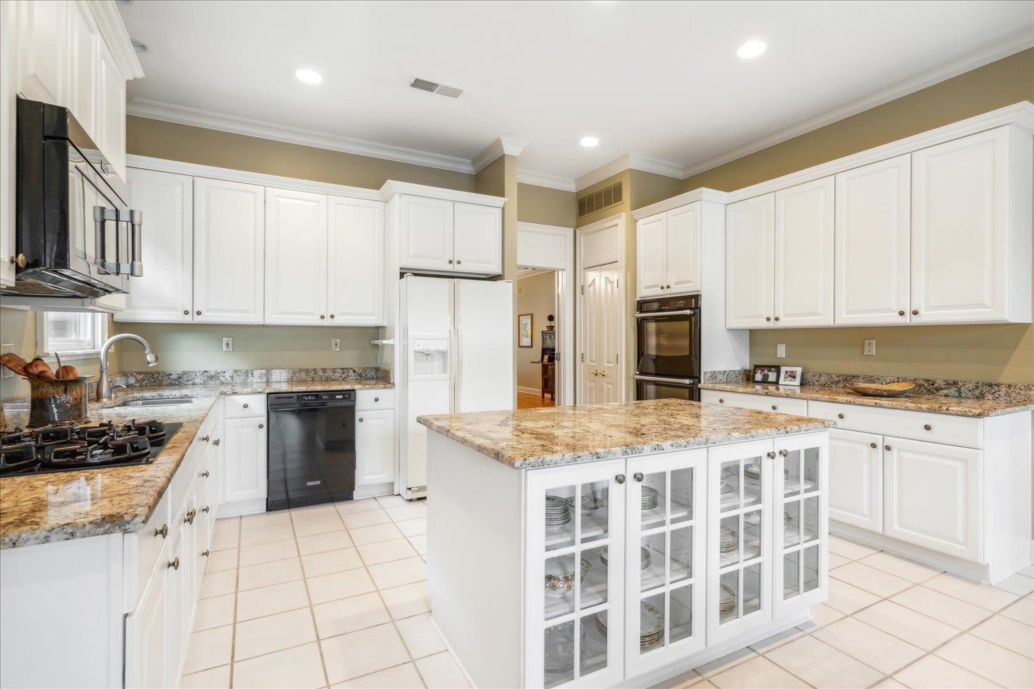 7283 OAKVILLE DR