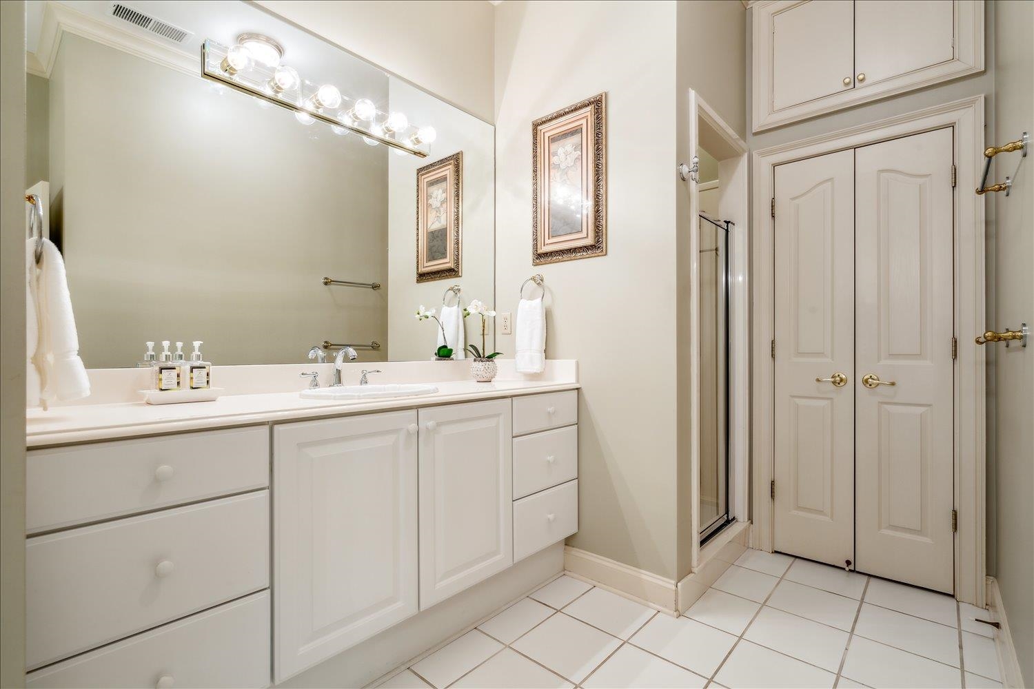 7283 OAKVILLE DR