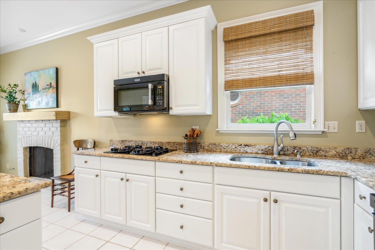 7283 OAKVILLE DR