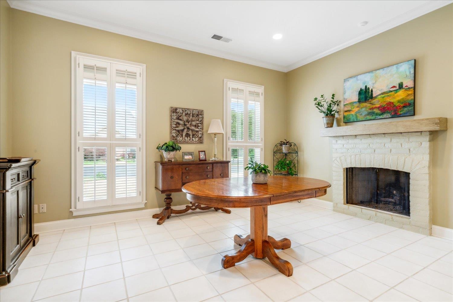 7283 OAKVILLE DR