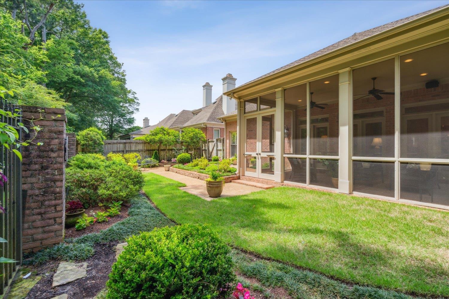 7283 OAKVILLE DR