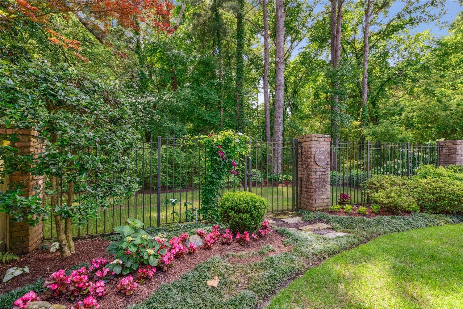 7283 OAKVILLE DR