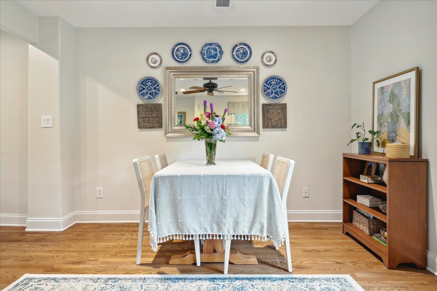 3569 AURORA CIR