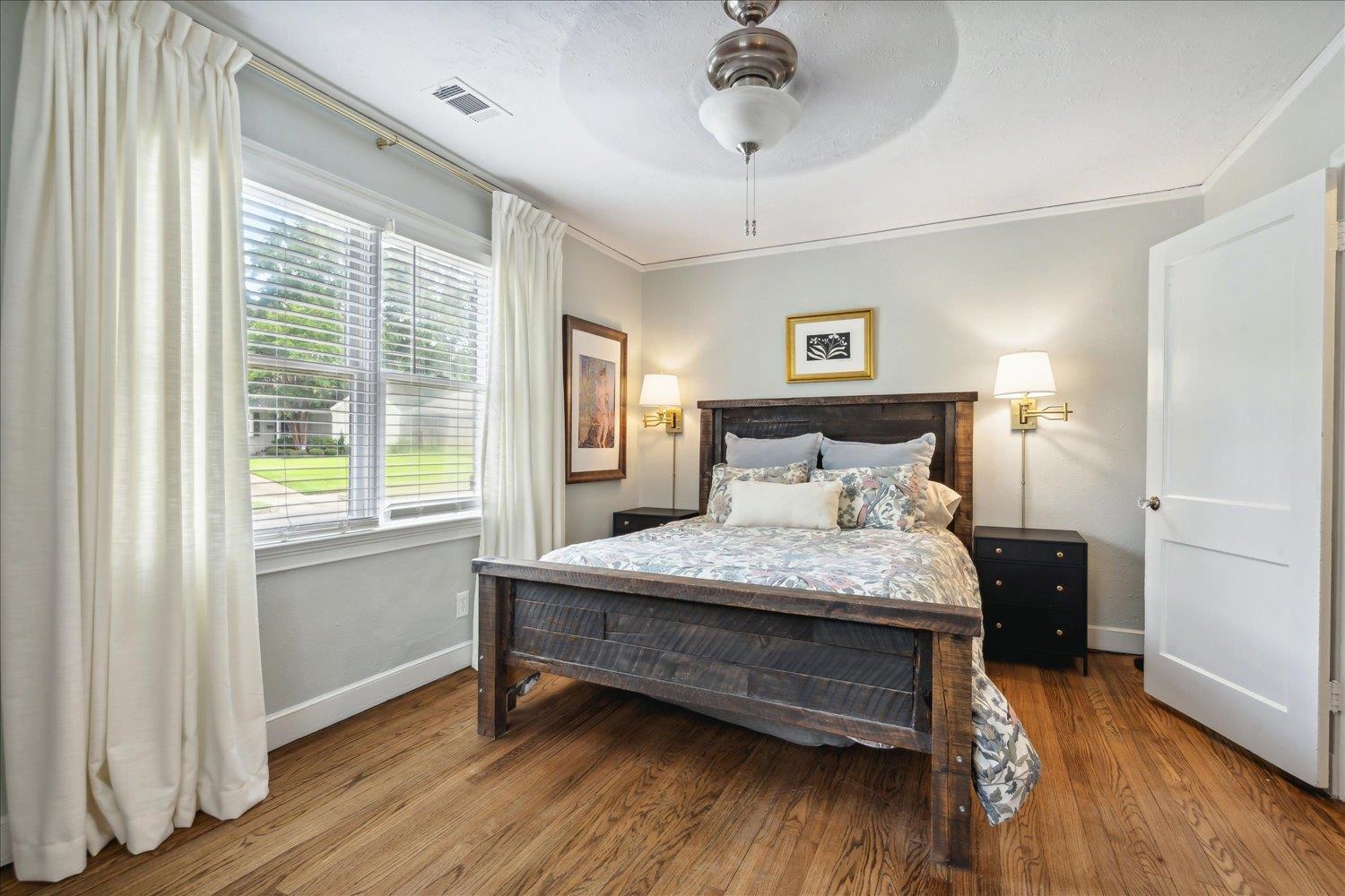 3569 AURORA CIR