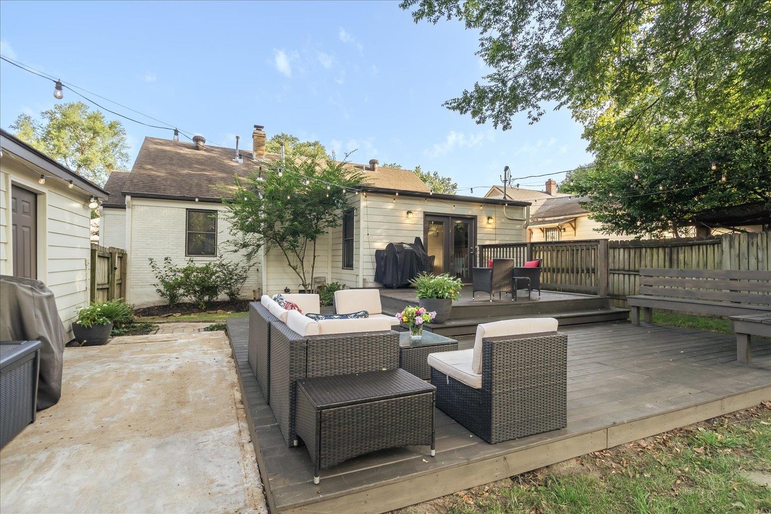 3569 AURORA CIR