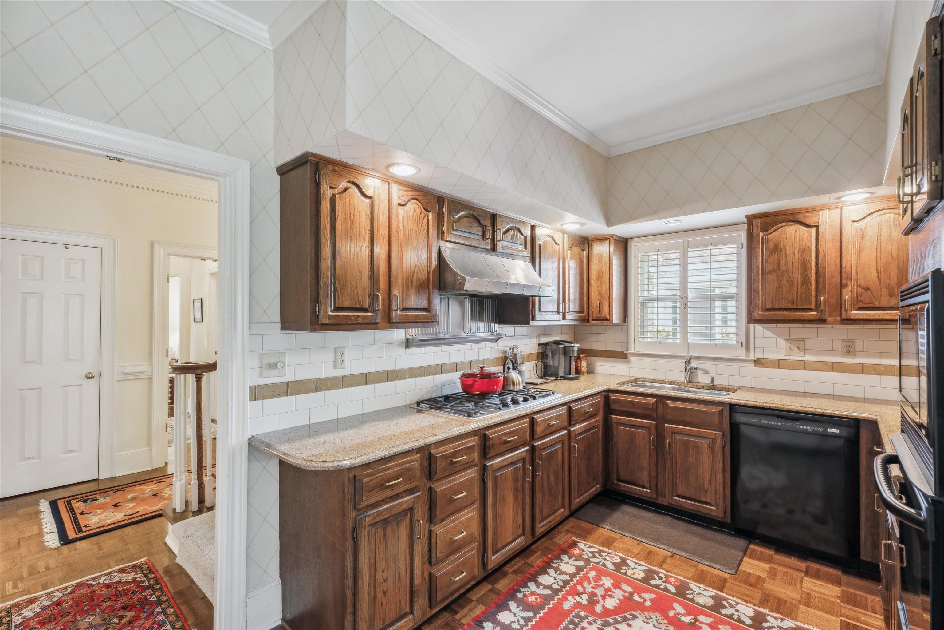 226 WINDOVER GROVE DR