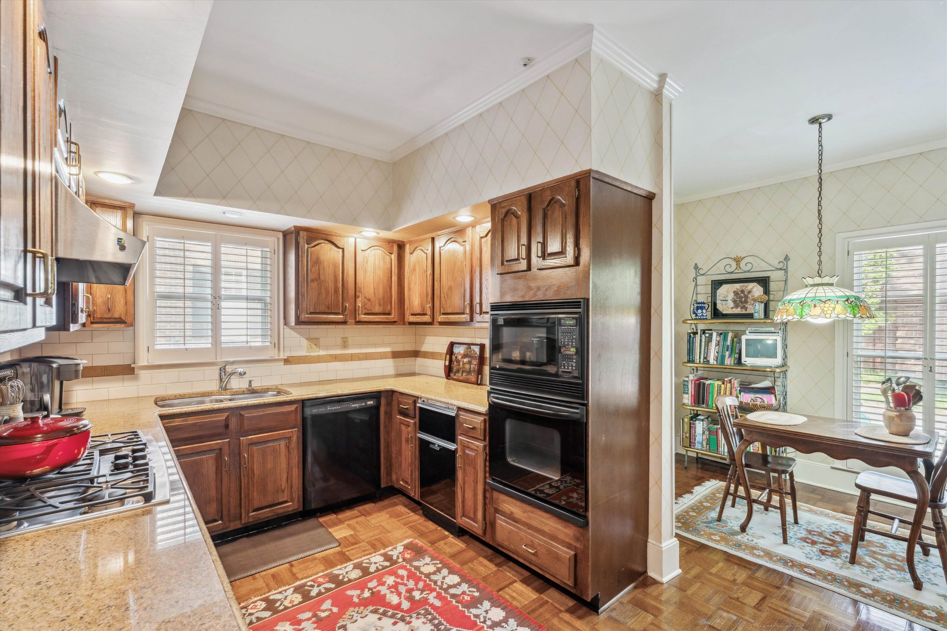 226 WINDOVER GROVE DR