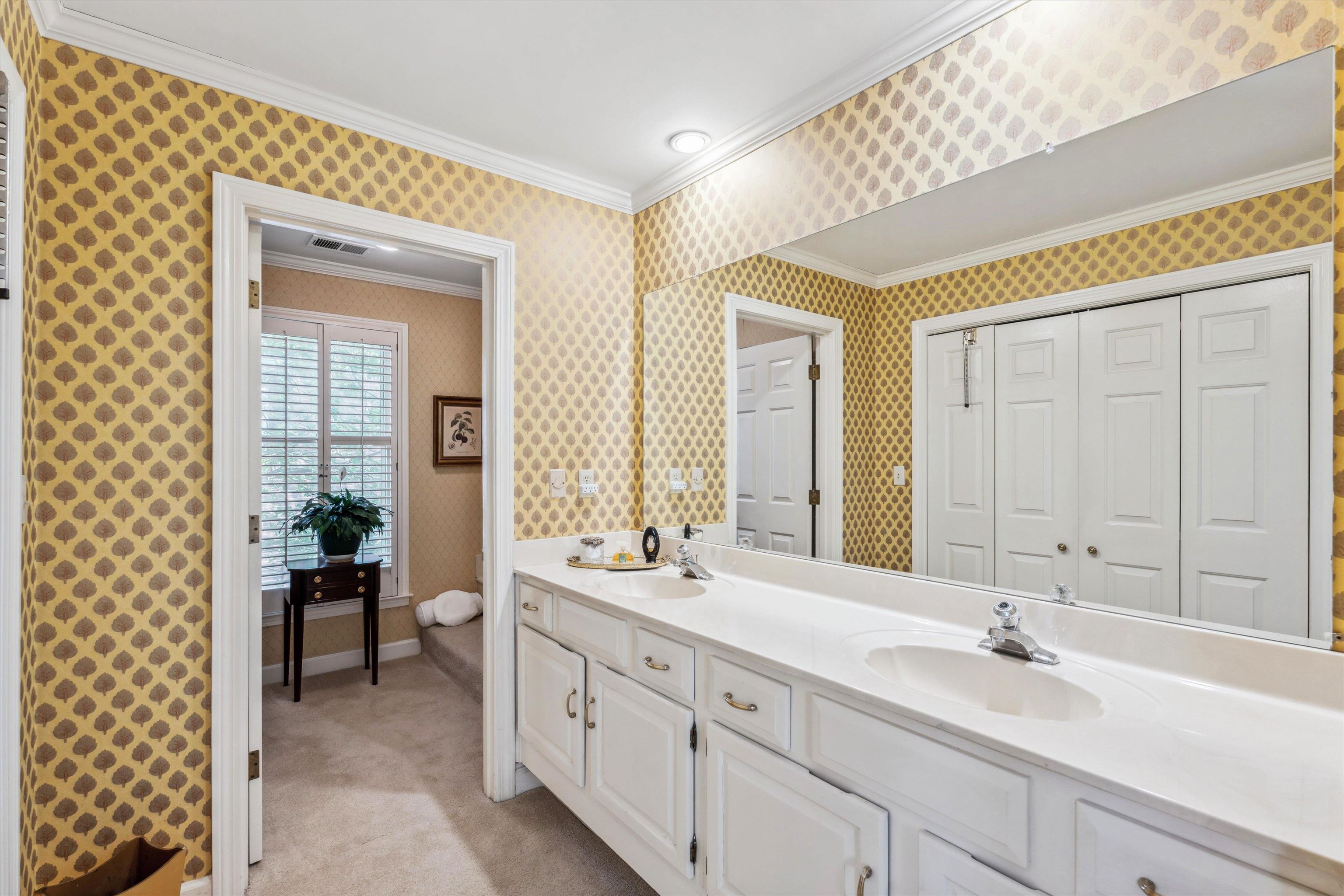 226 WINDOVER GROVE DR