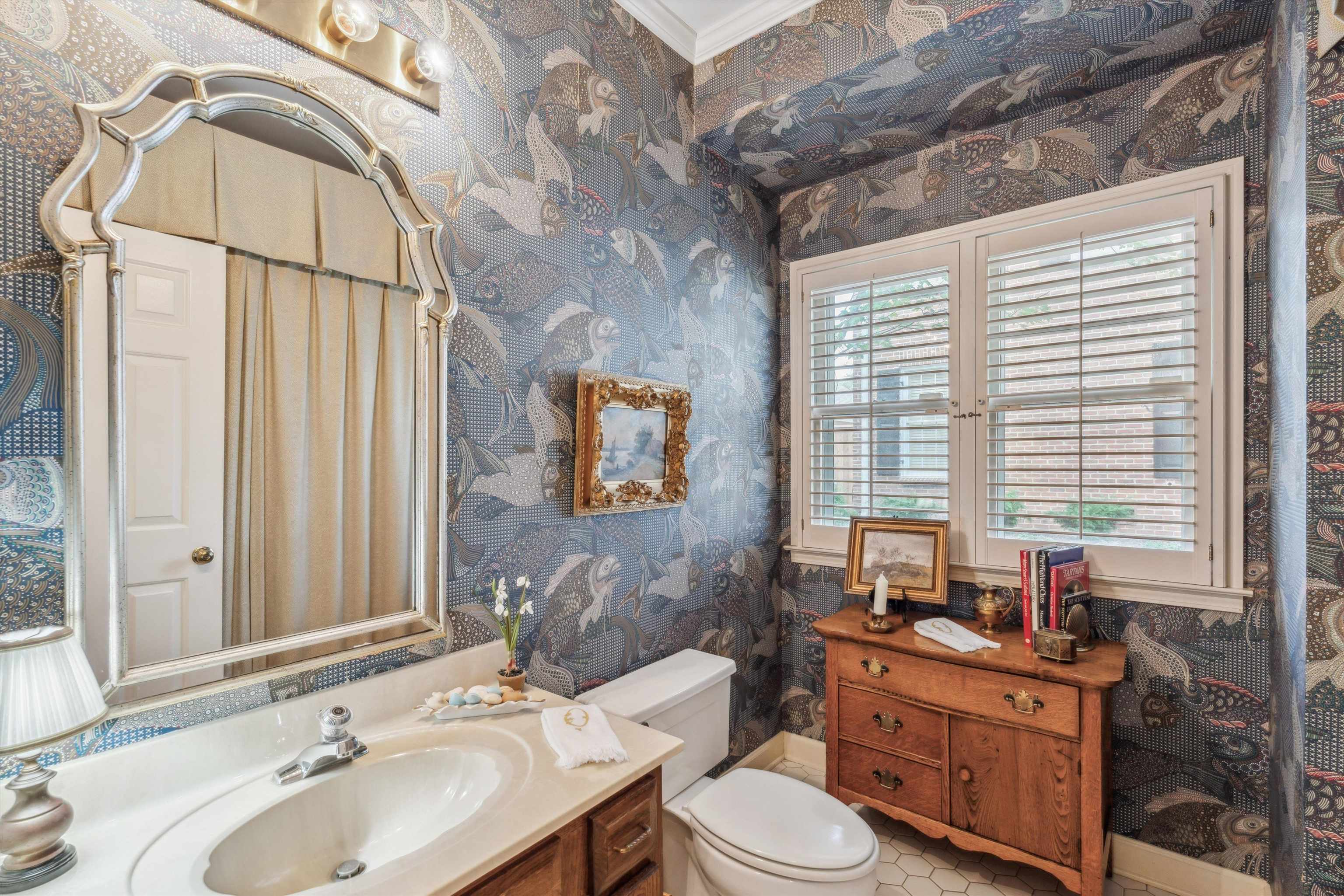 226 WINDOVER GROVE DR