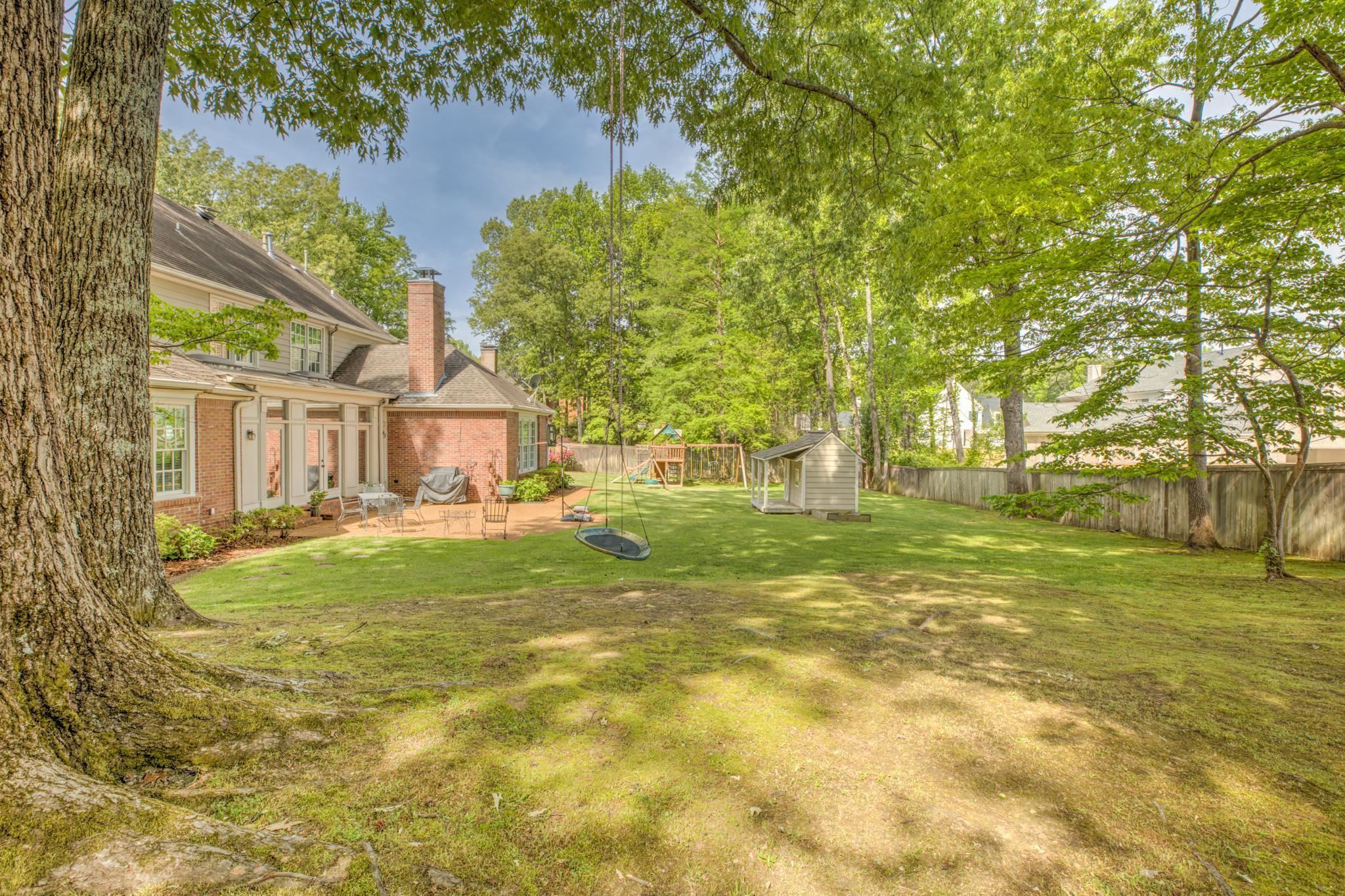 7076 MAY WOODS LN