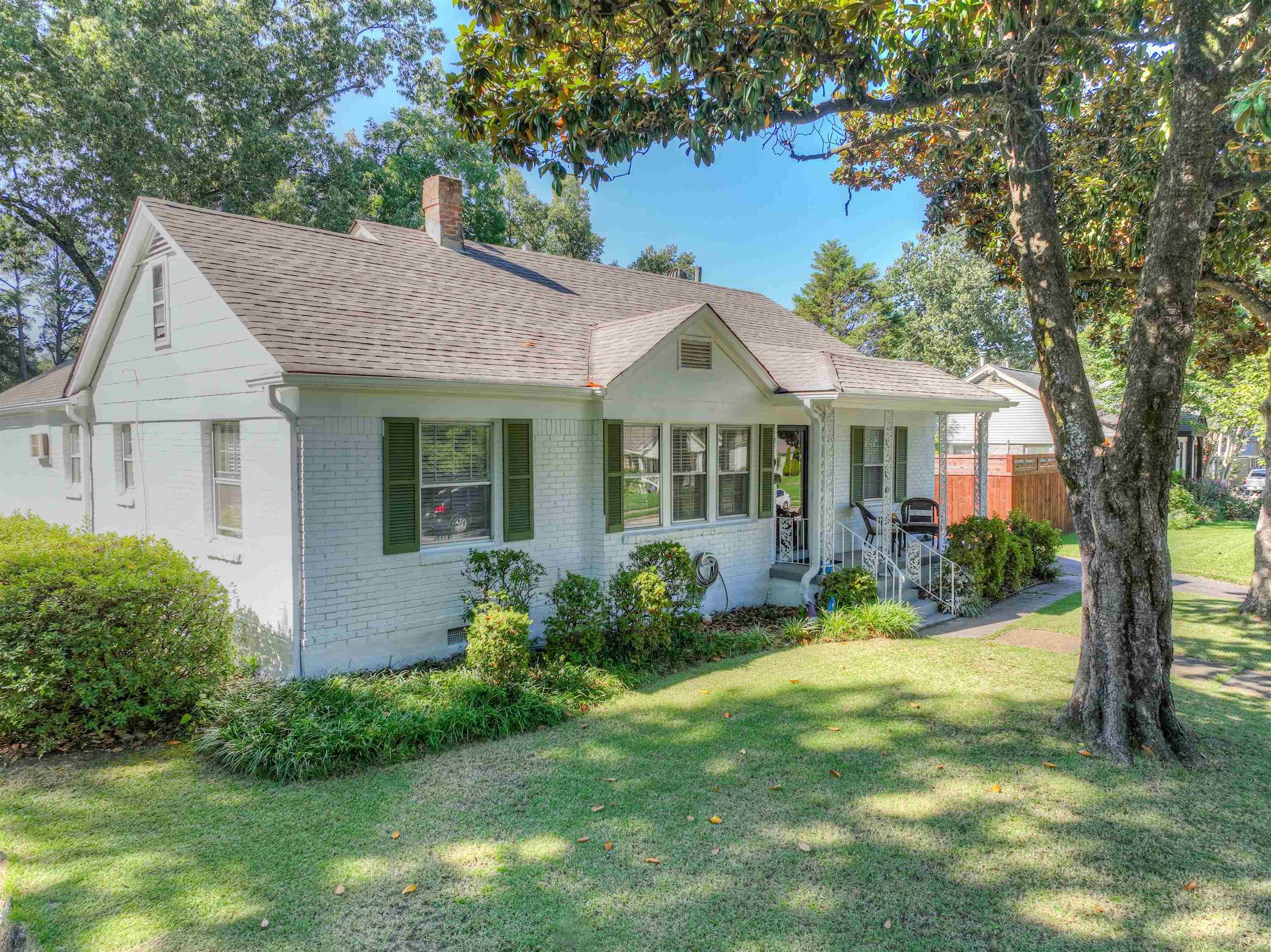 2761 IROQUOIS RD