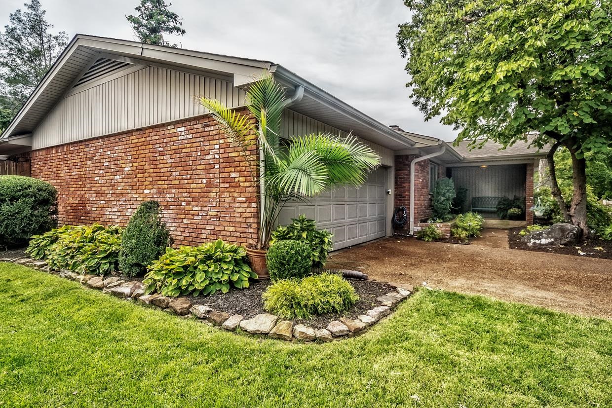 5263 SOUTHWOOD DR