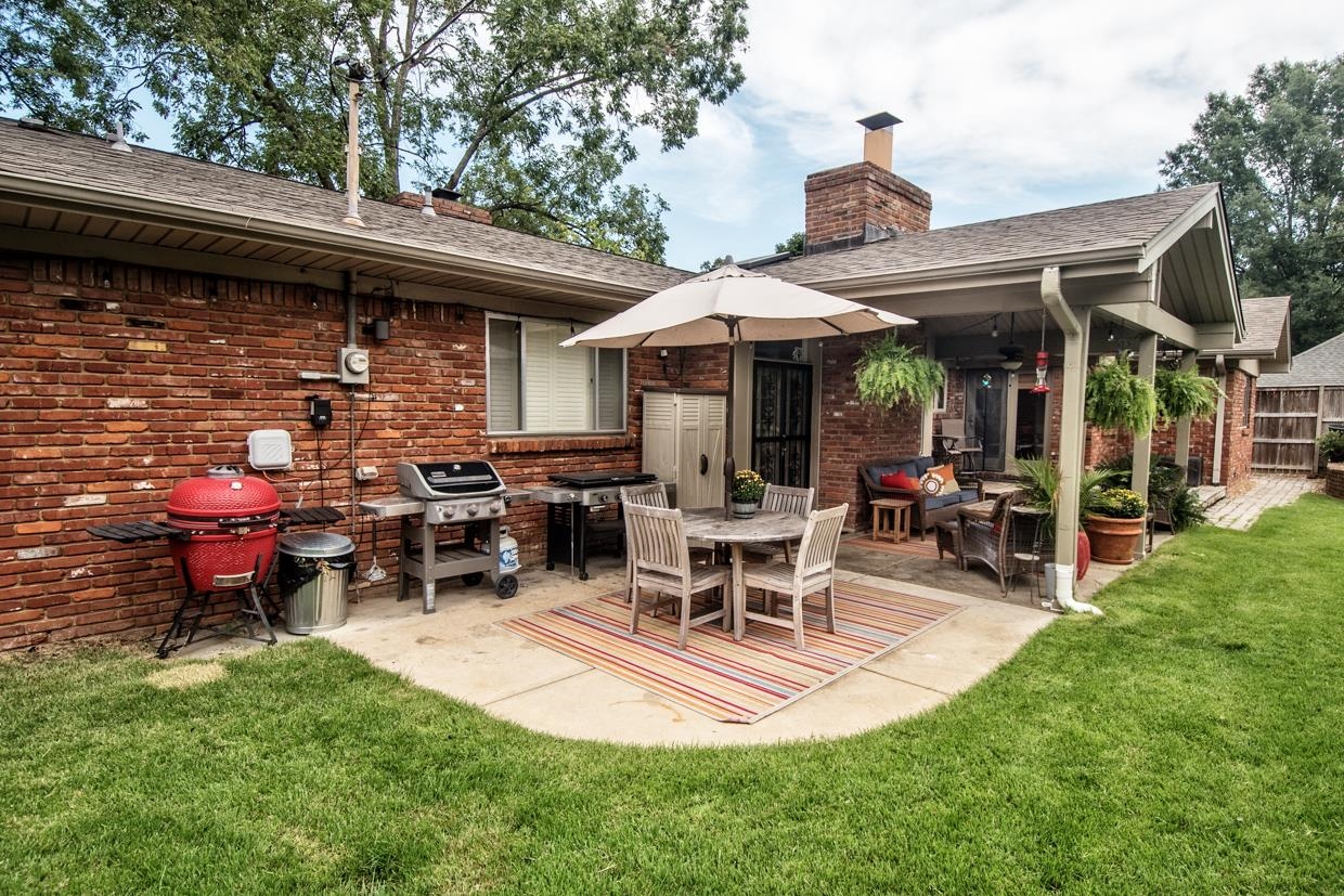 5263 SOUTHWOOD DR