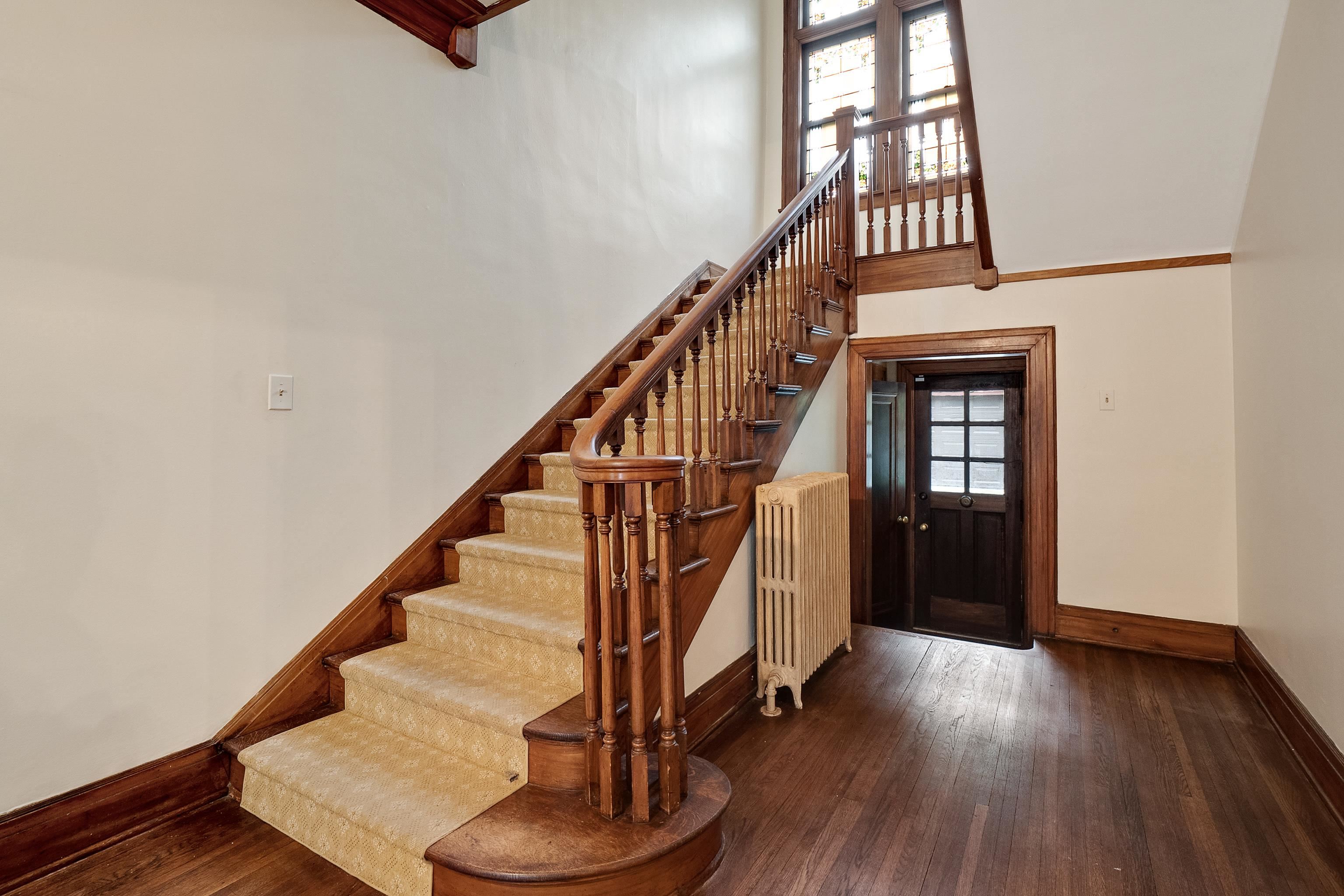 1891 AUTUMN AVE