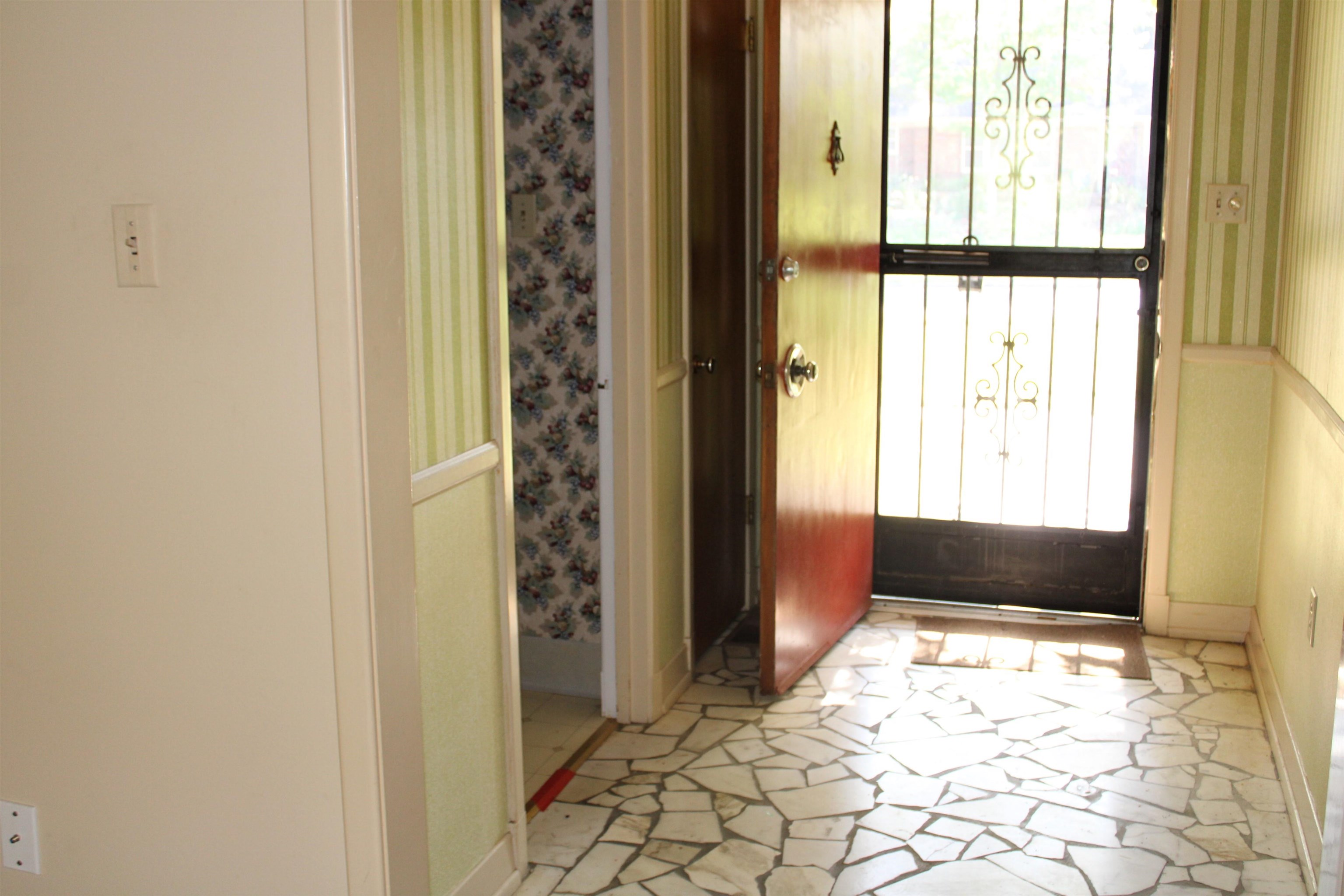 4174 HEDGE HILLS AVE